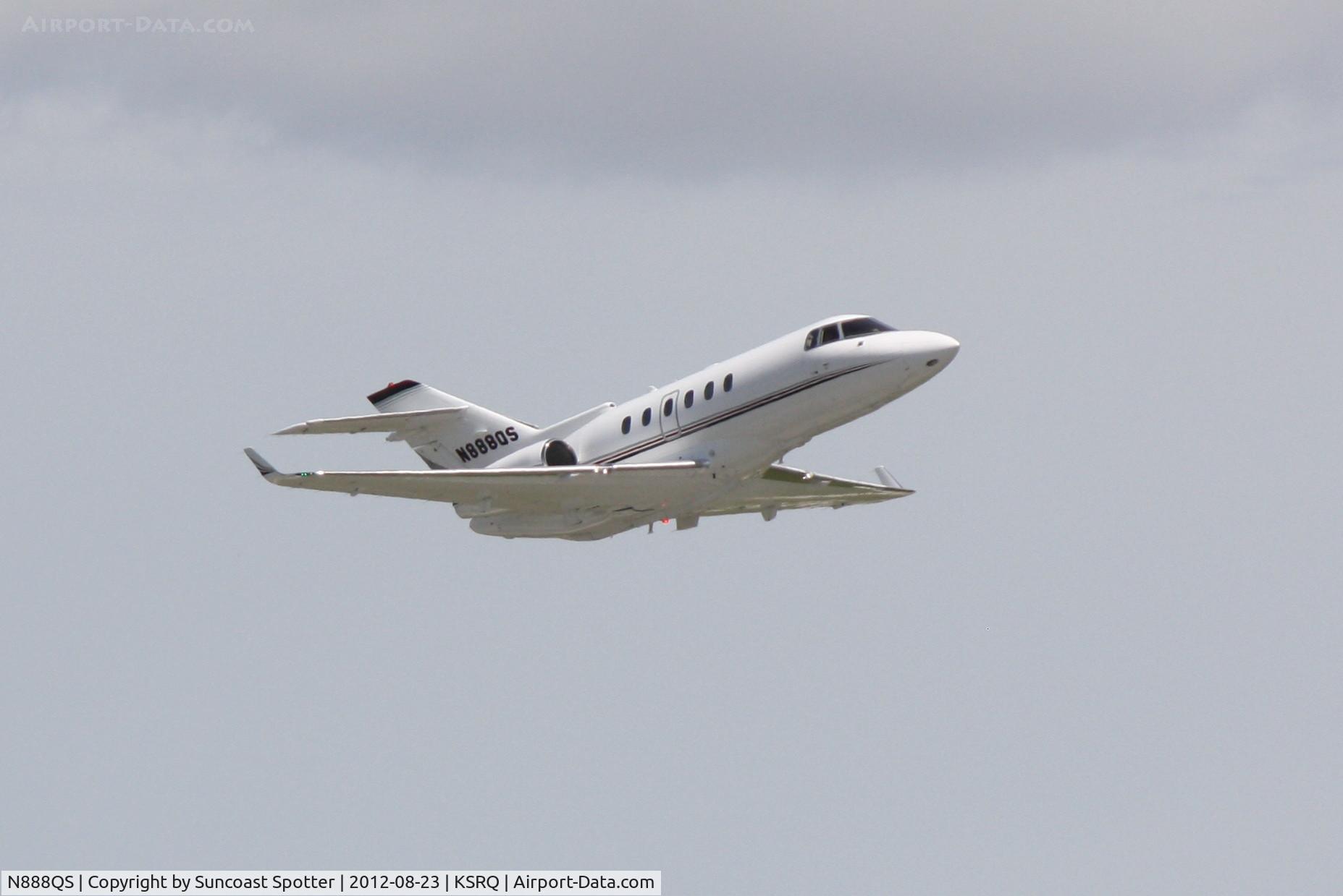 N888QS, 2008 Hawker Beechcraft Corp Hawker 900XP C/N HA-0042, Execjet Flight 888 departs Sarasota-Bradenton International Airport enroute to Eagle County Regional Airport
