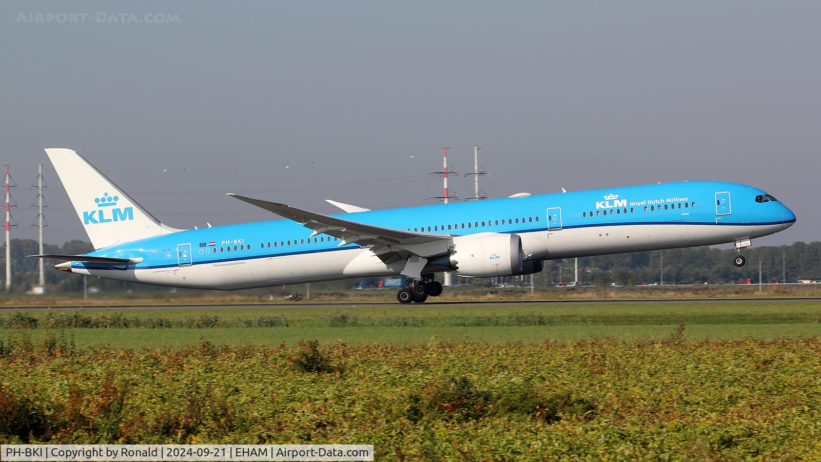PH-BKI, 2020 Boeing 787-10 Dreamliner C/N 42496, at eham