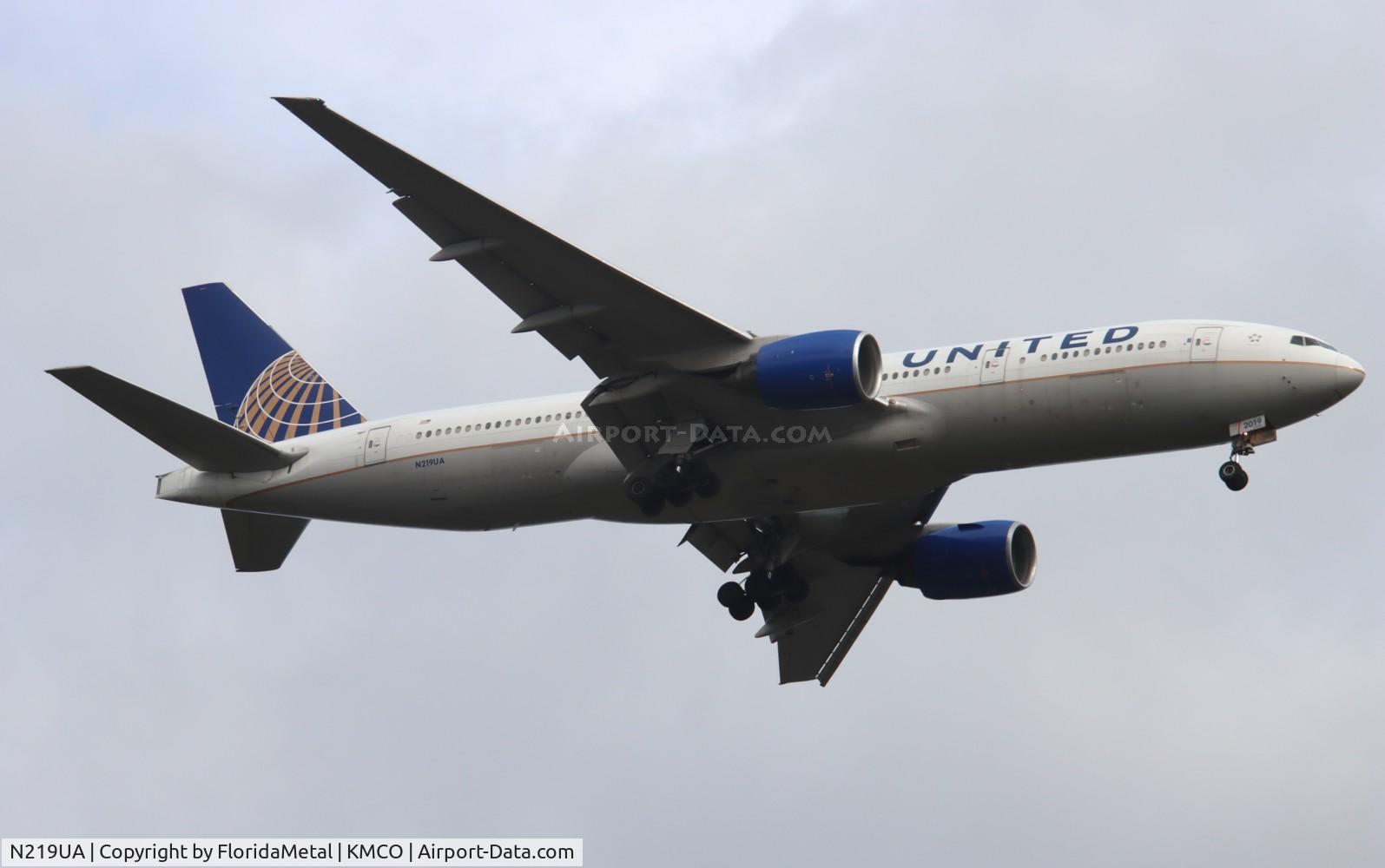 N219UA, 2001 Boeing 777-222 C/N 30551, UAL 772 oc zx ord-mco