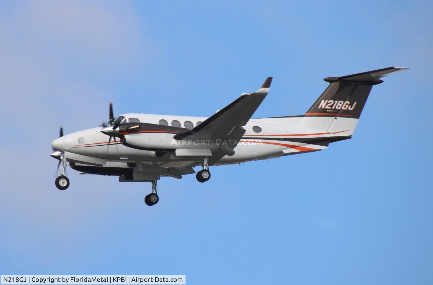 N218GJ, 1982 Beech B200 King Air C/N BB-1013, King Air 200 zx fty-pbi