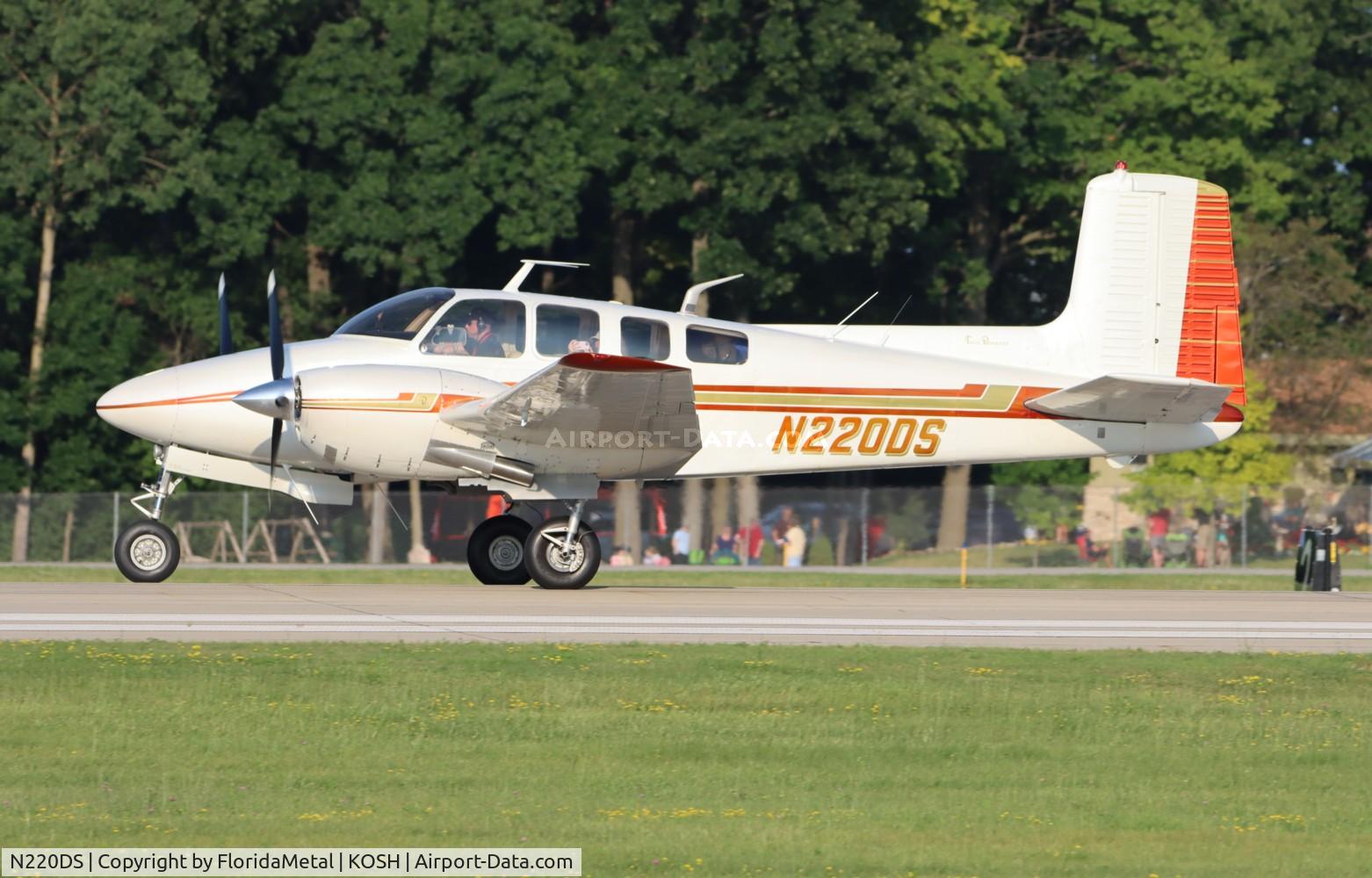 N220DS, 1960 Beech D50C Twin Bonanza C/N DH-271, Beech 50 zx 