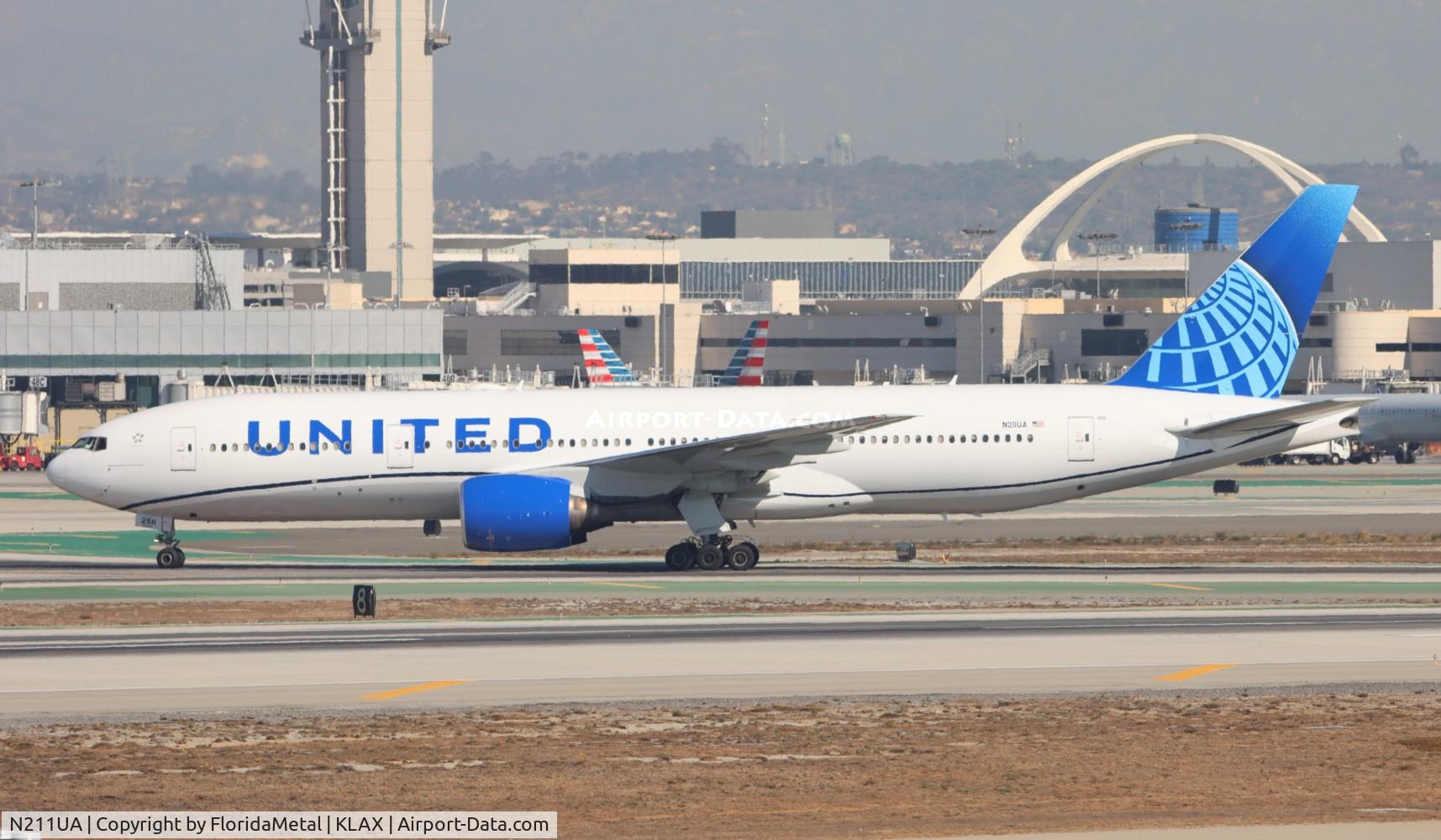 N211UA, 2000 Boeing 777-222 C/N 30217, UAL 772 nc zx ord-lax
