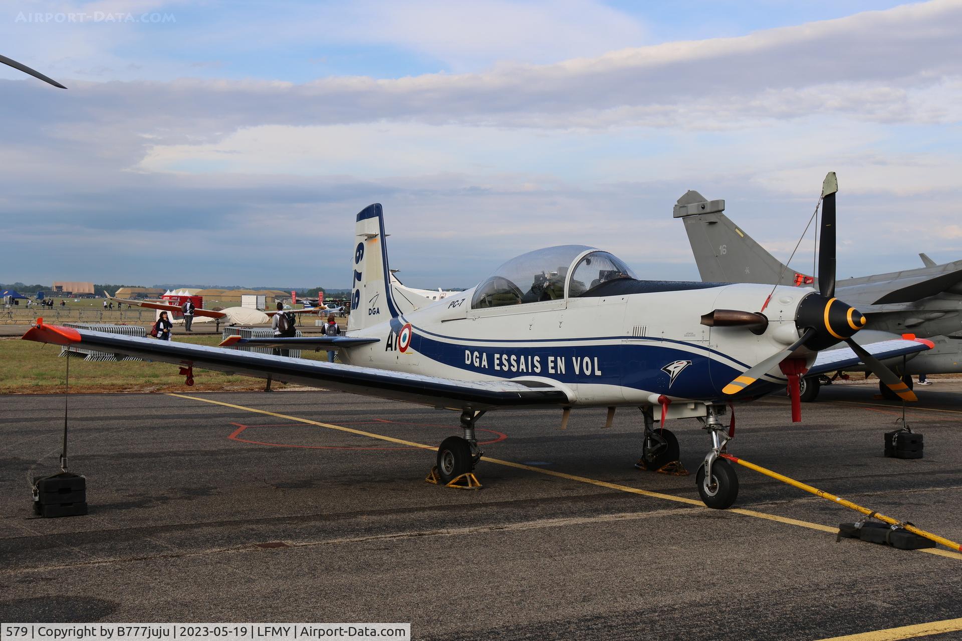 579, Pilatus PC-7 Turbo Trainer C/N 579, at Salon 2023