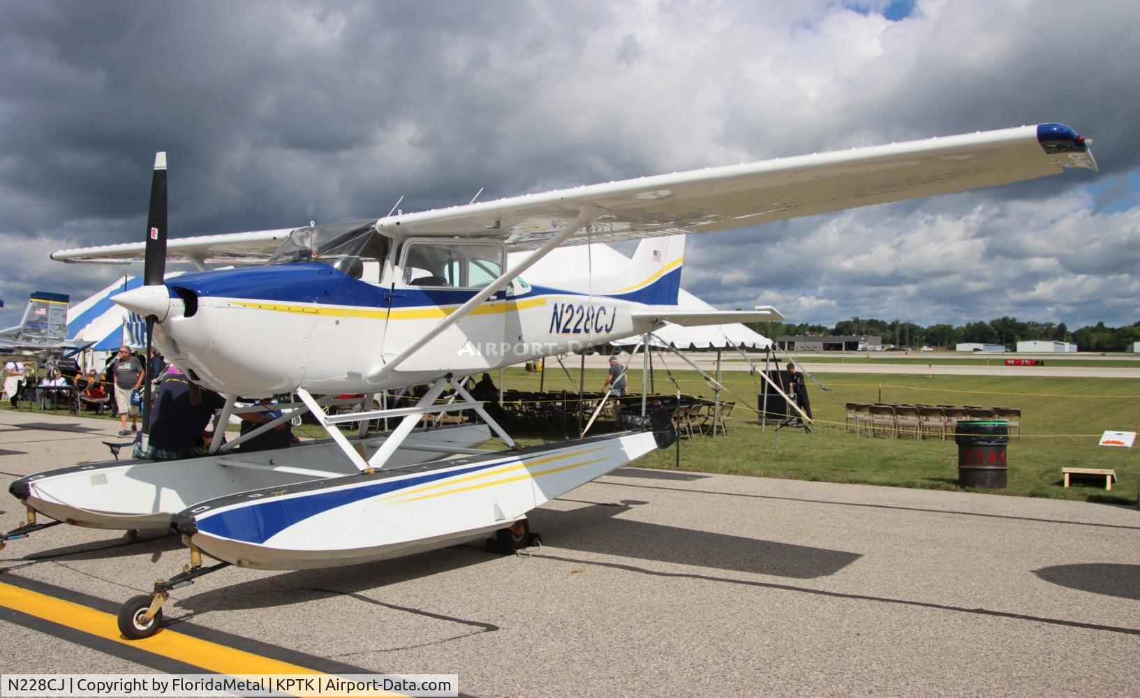 N228CJ, 1977 Cessna 172N C/N 17269610, C172N zx