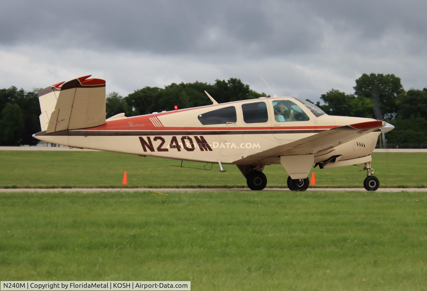 N240M, 1970 Beech V35B Bonanza C/N D-9211, Bonanza 35 zx