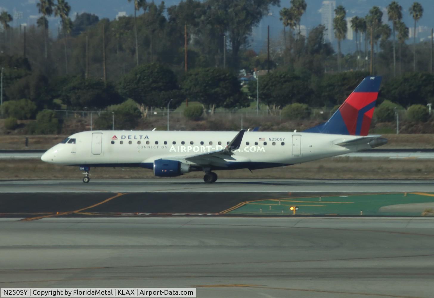 N250SY, 2016 Embraer 175LR (ERJ-170-200LR) C/N 17000610, SKW/DAL E175 zx lax-phx