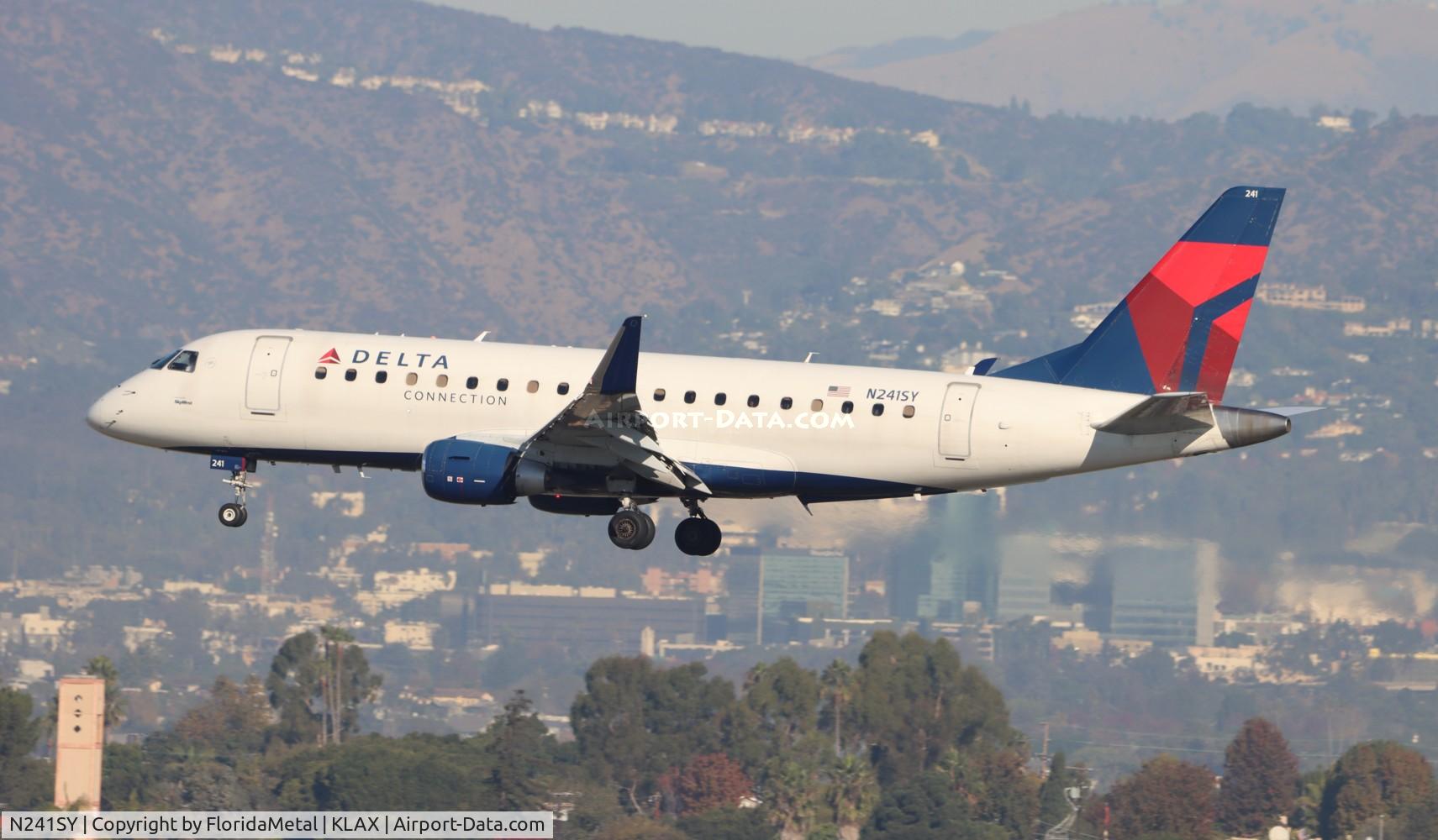 N241SY, 2016 Embraer 175LR (ERJ-170-200LR) C/N 17000585, SKW/DAL E175 zx sjc-lax