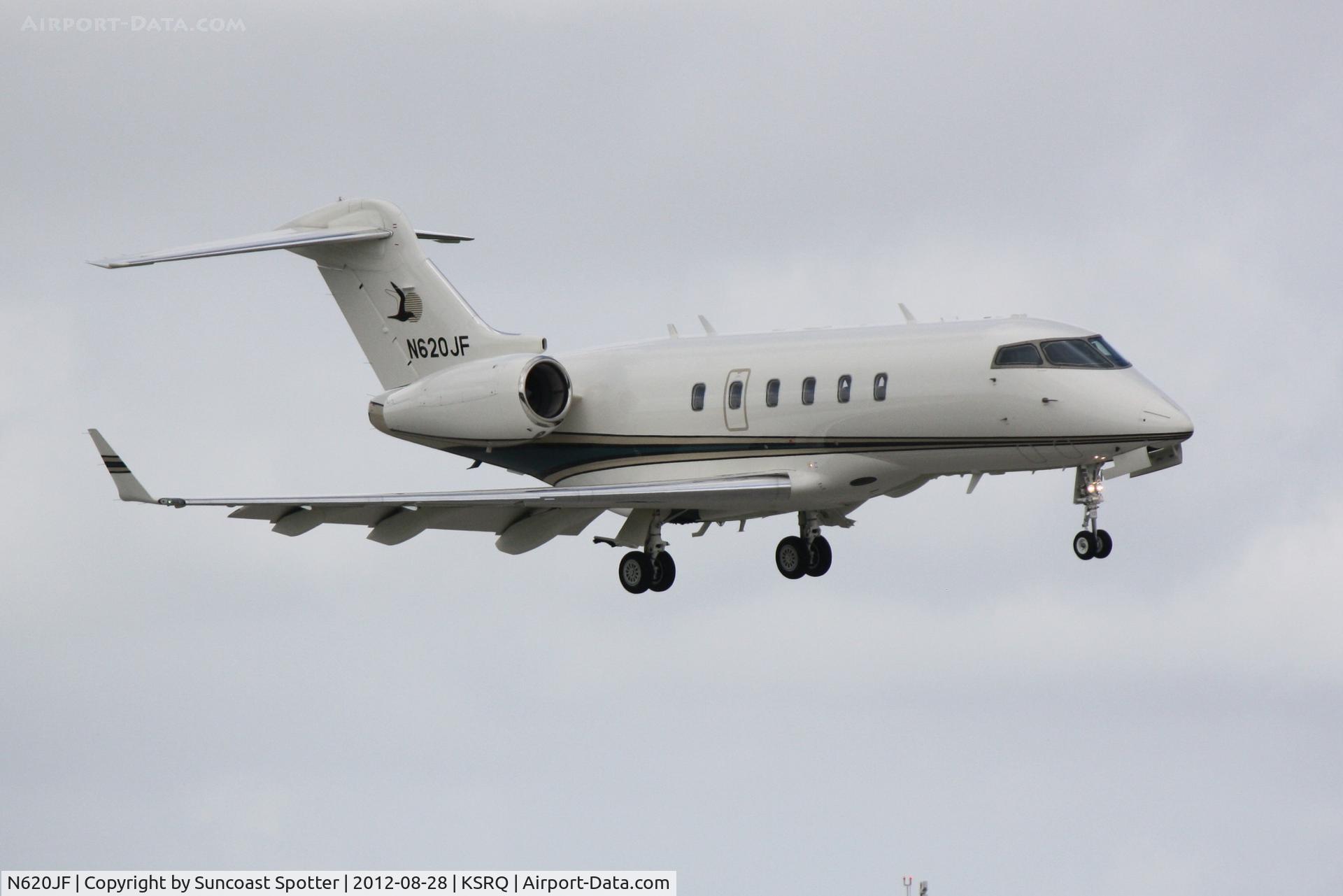 N620JF, 2005 Bombardier Challenger 300 (BD-100-1A10) C/N 20059, Bombardier Challenger 300 arrives at Sarasota-Bradenton International Airport following a flight from Monterey Peninsula Airport
