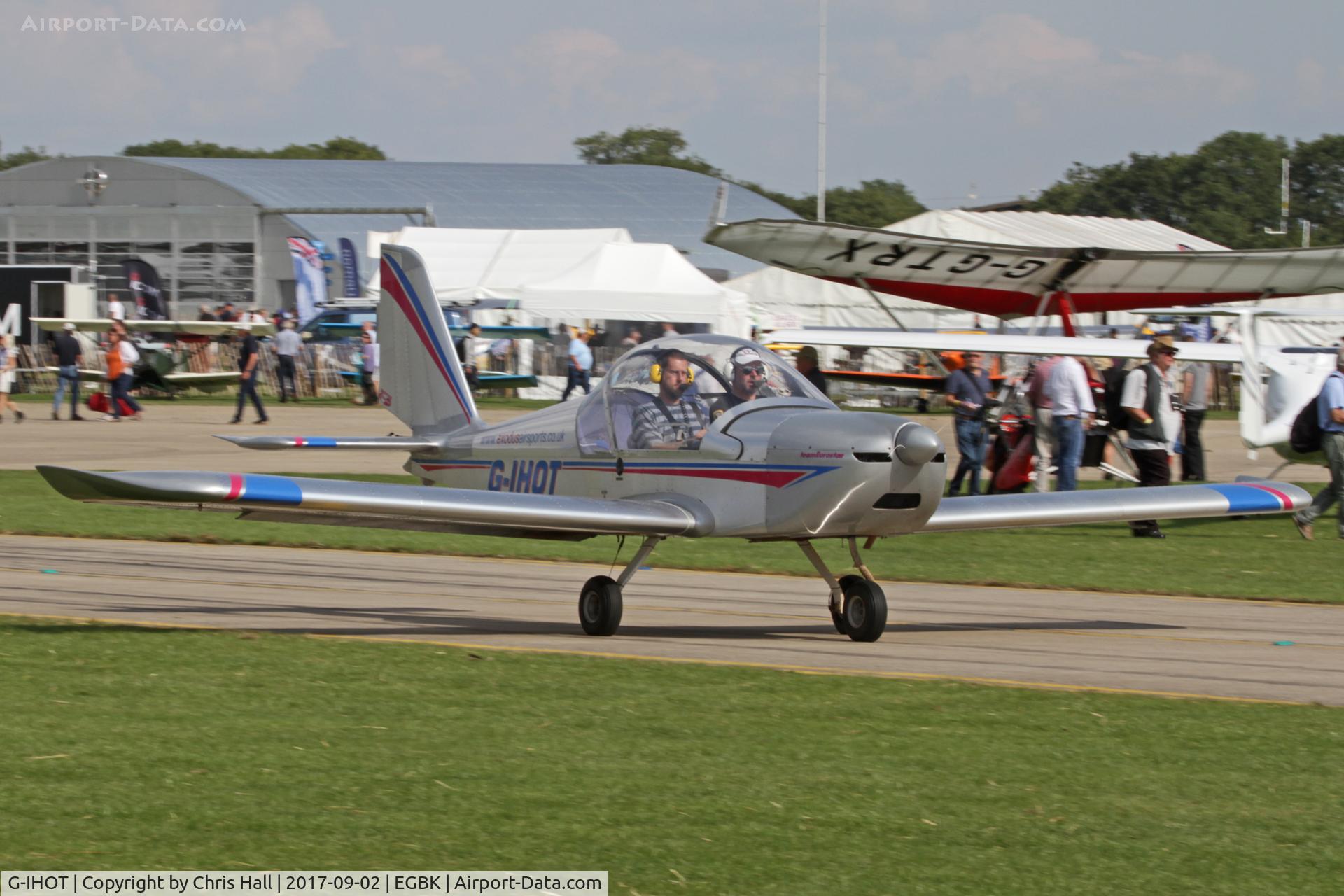 G-IHOT, 2004 Cosmik EV-97 TeamEurostar UK C/N 2007, LAA Rally 2017, Sywell