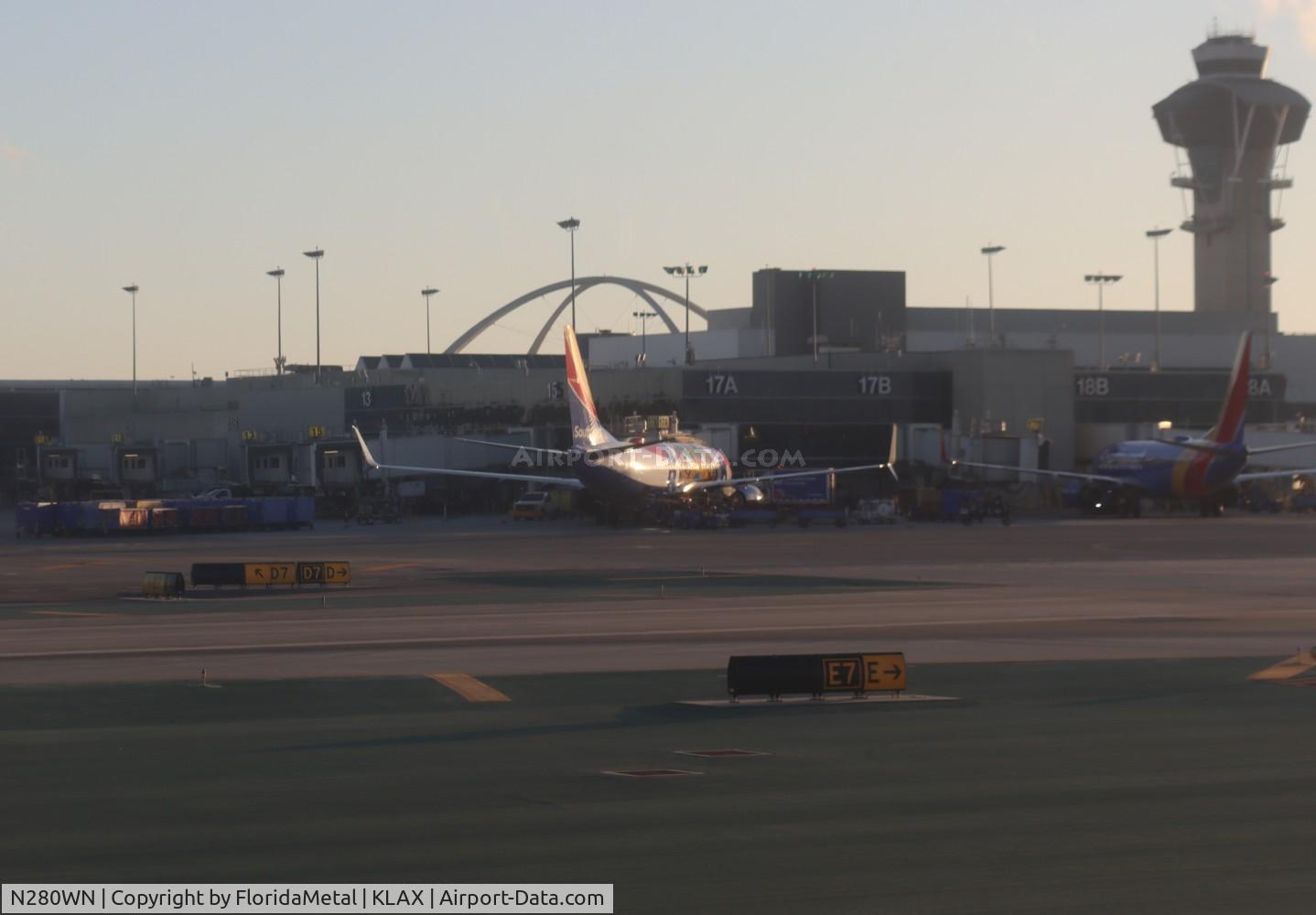 N280WN, 2007 Boeing 737-7H4 C/N 32533, LAX 2024 zx 