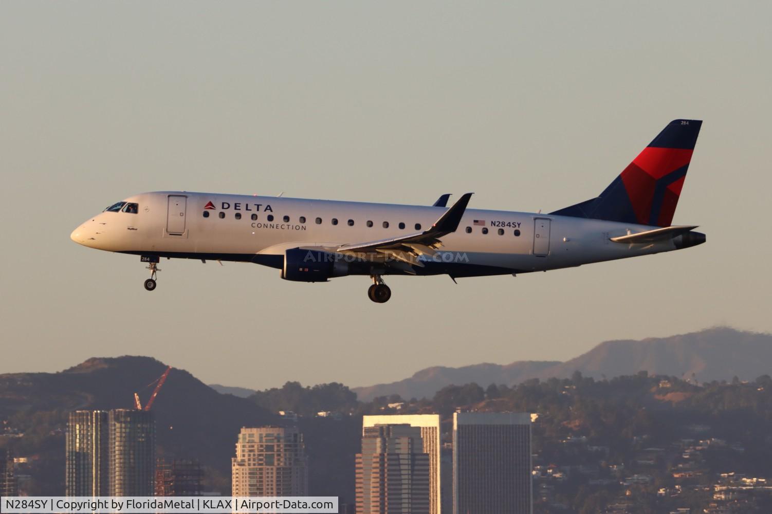 N284SY, 2018 Embraer 175LR (ERJ-170-200LR) C/N 17000750, SKW/DAL E175 zx geg-lax