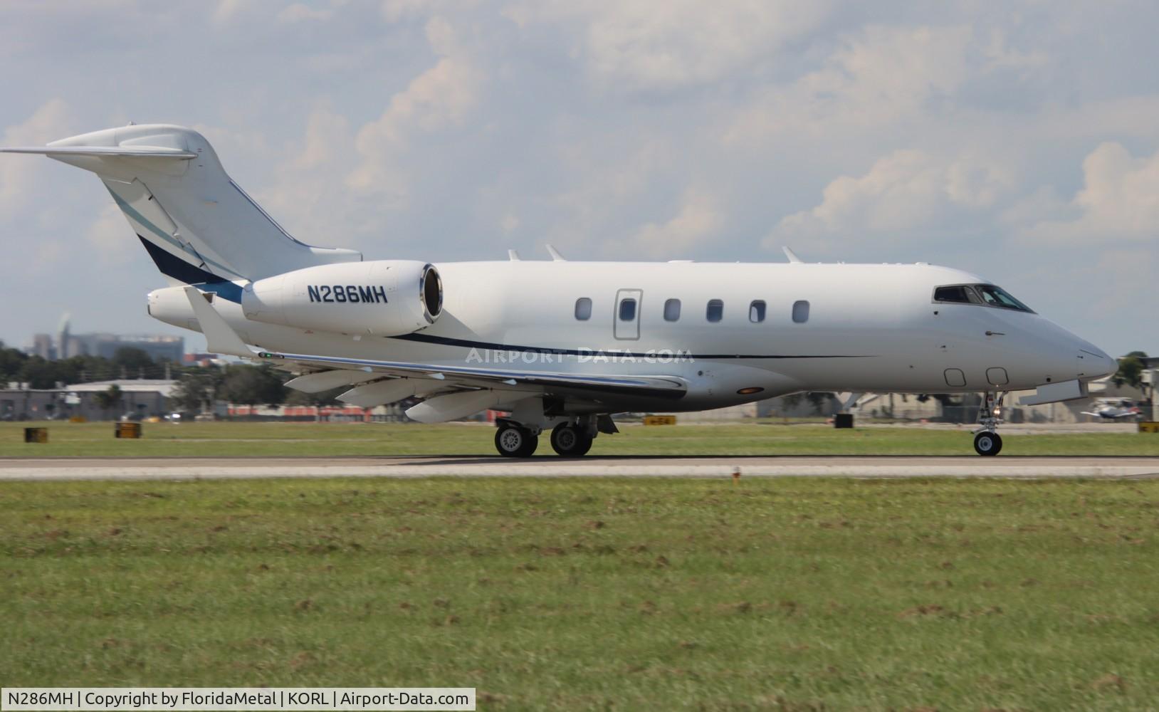 N286MH, 2013 Bombardier Challenger 300 (BD-100-1A10) C/N 20400, Challenger 300 zx 