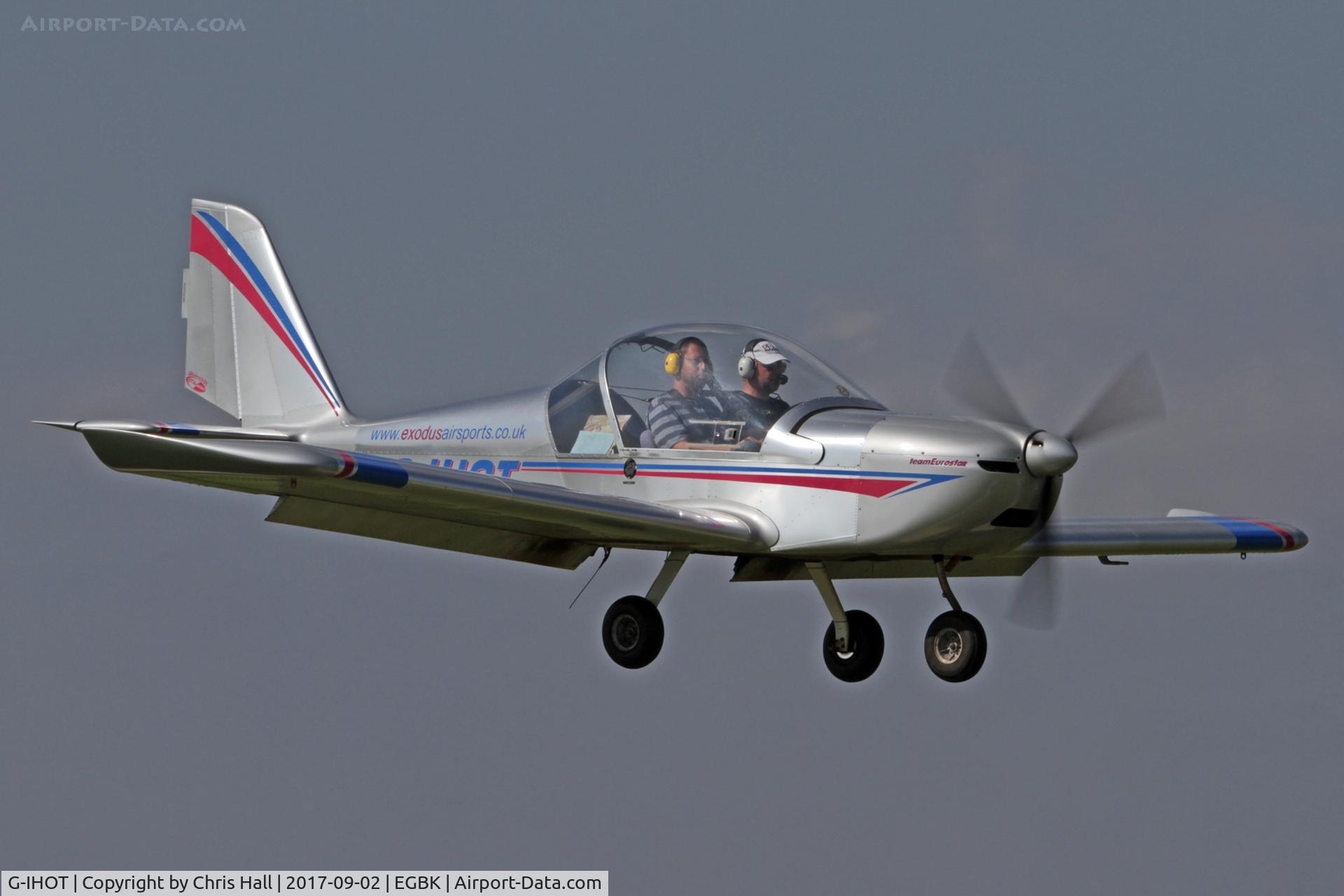 G-IHOT, 2004 Cosmik EV-97 TeamEurostar UK C/N 2007, LAA Rally 2017, Sywell