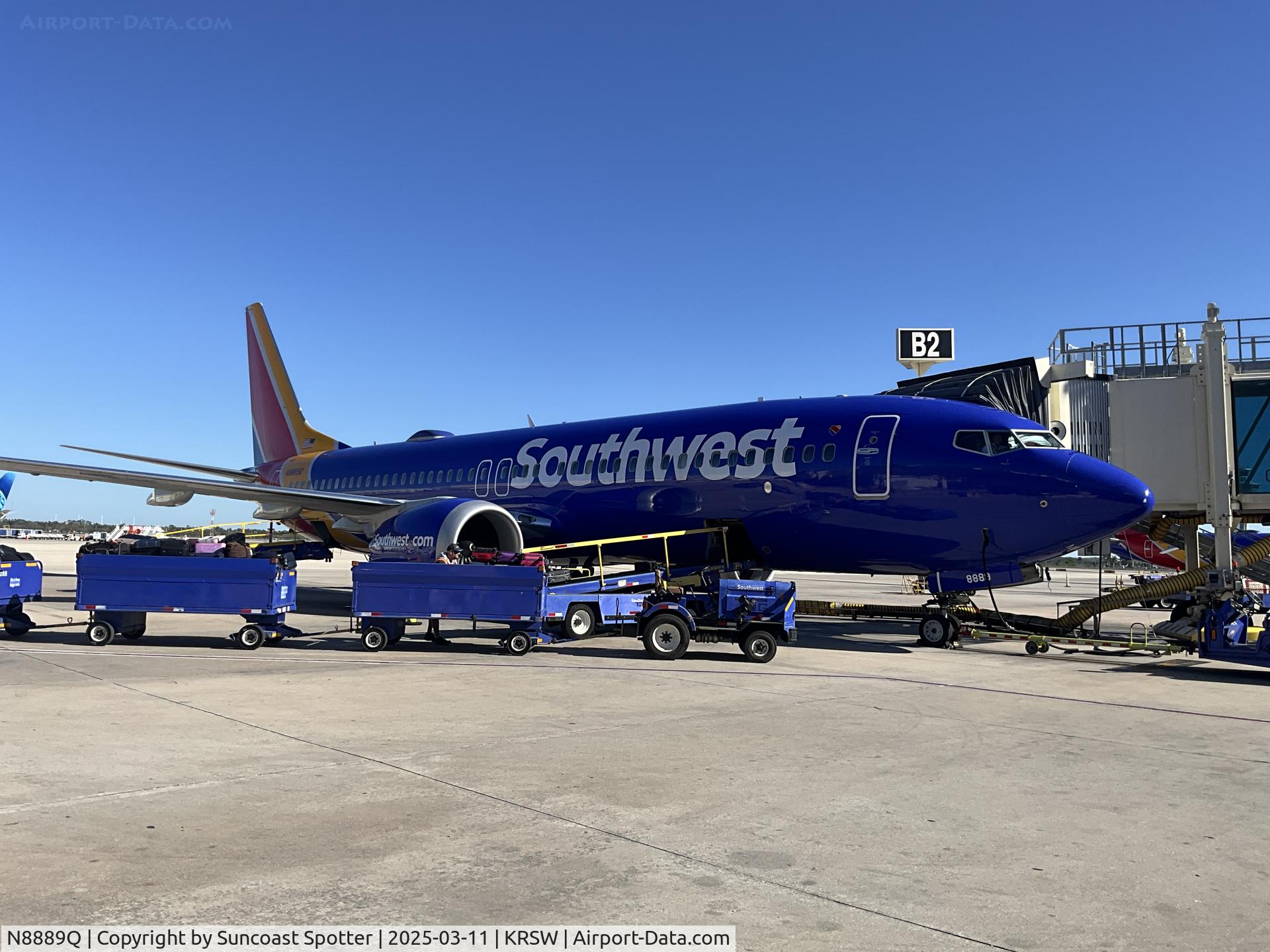 N8889Q, 2023 Boeing 737 Max 8 C/N 42682, Southwest Boeing 737 max at the gate at RSW