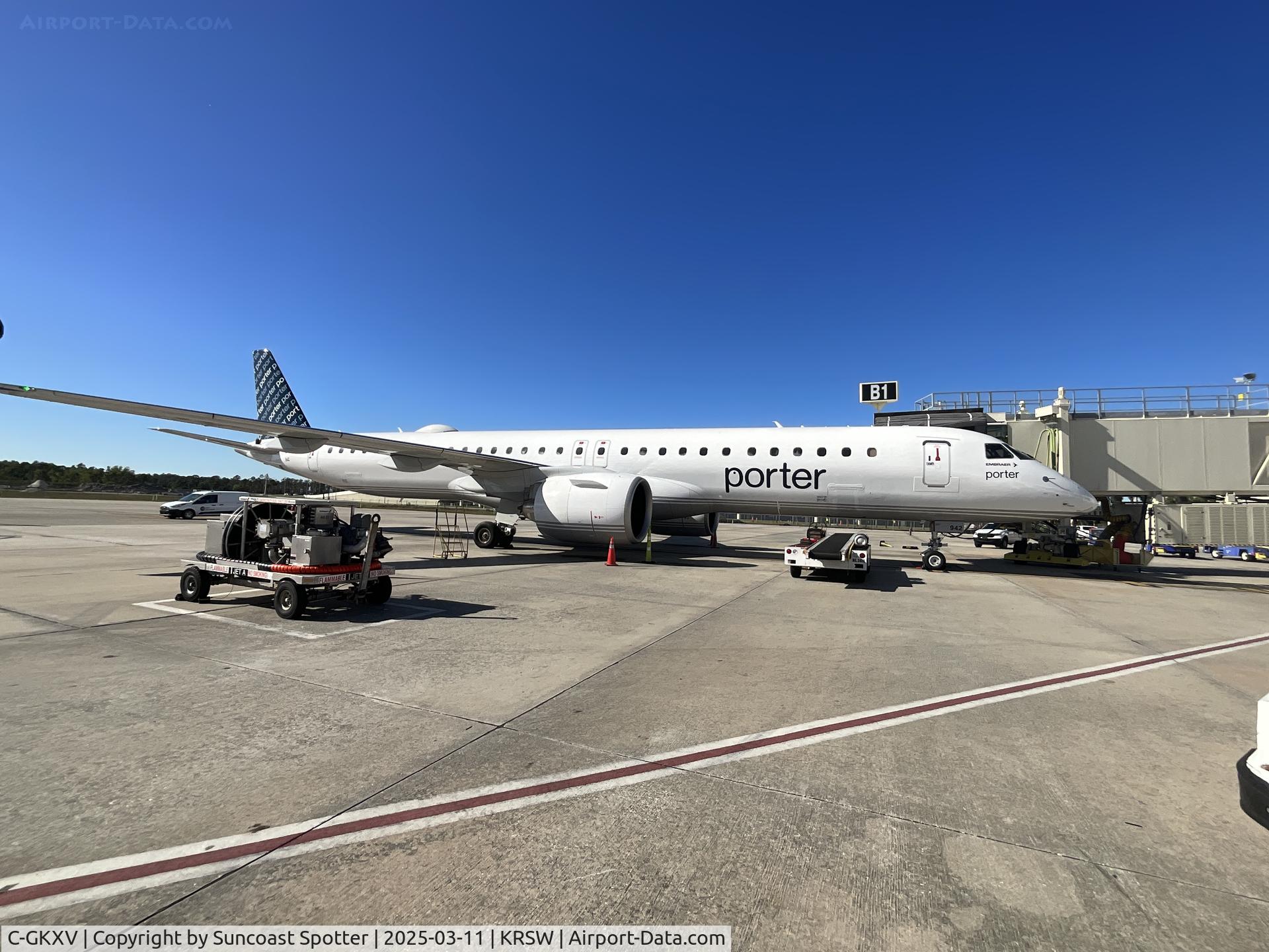 C-GKXV, 2024 Embraer E195-E2 C/N 19020147, Porter Embraer 195-E2 at the gate at RSW