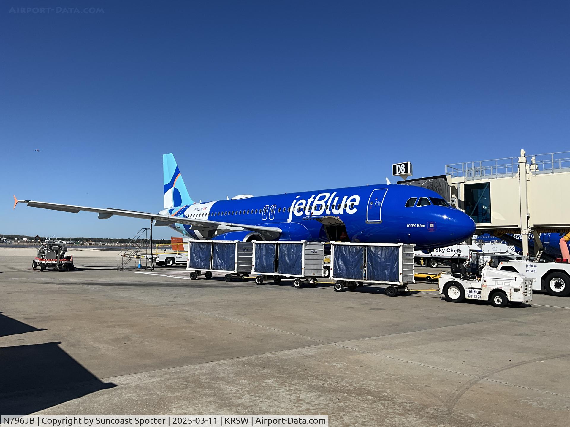 N796JB, 2012 Airbus A320-232 C/N 5060, JetBlue Airbus A320 at the gate at RSW