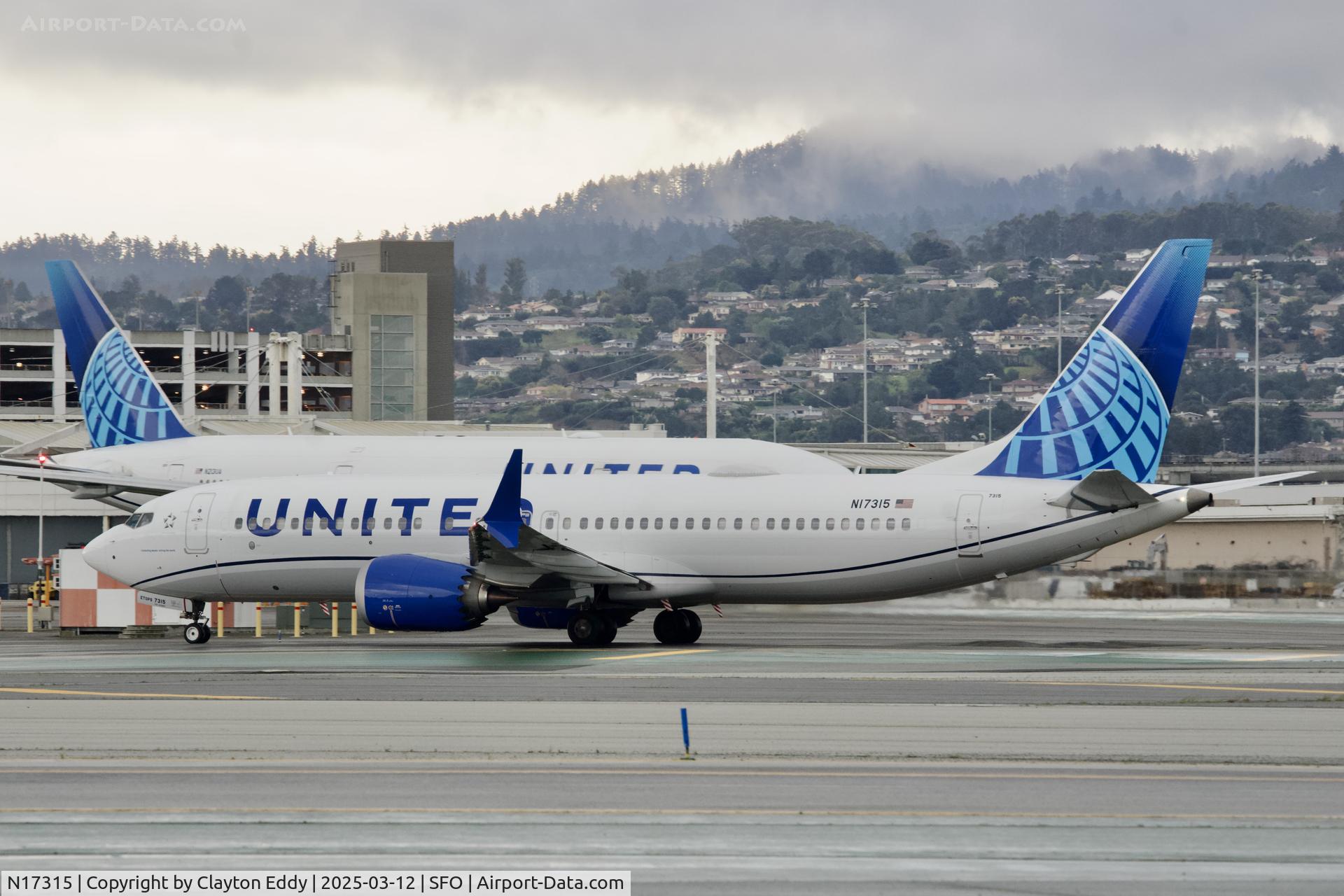 N17315, 2024 Boeing 737-8 MAX C/N 67597, Departing runway 10 SFO 2025