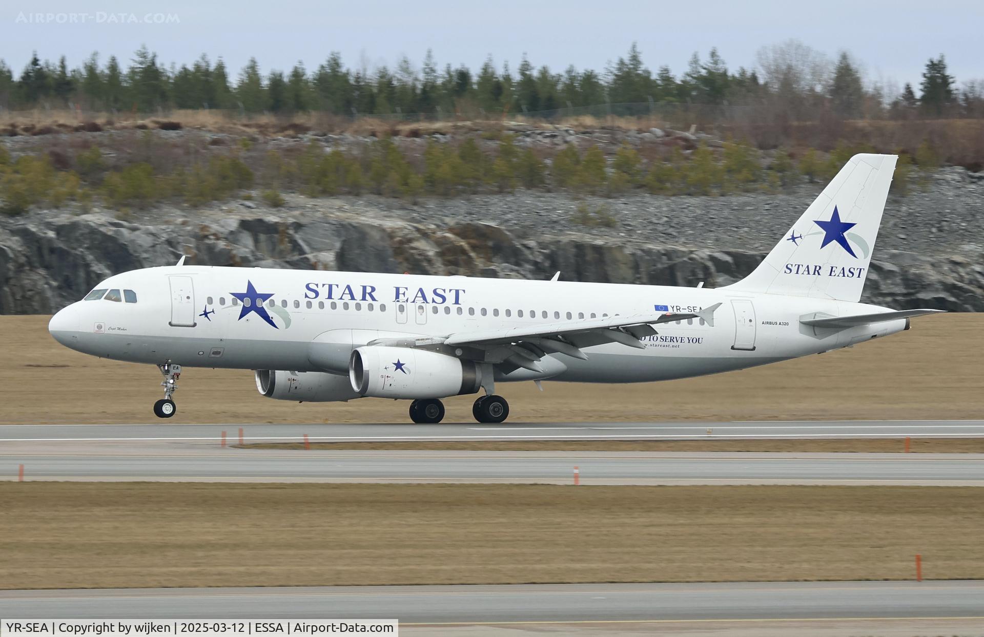 YR-SEA, Airbus 320-231 C/N 357, Rwy 01R