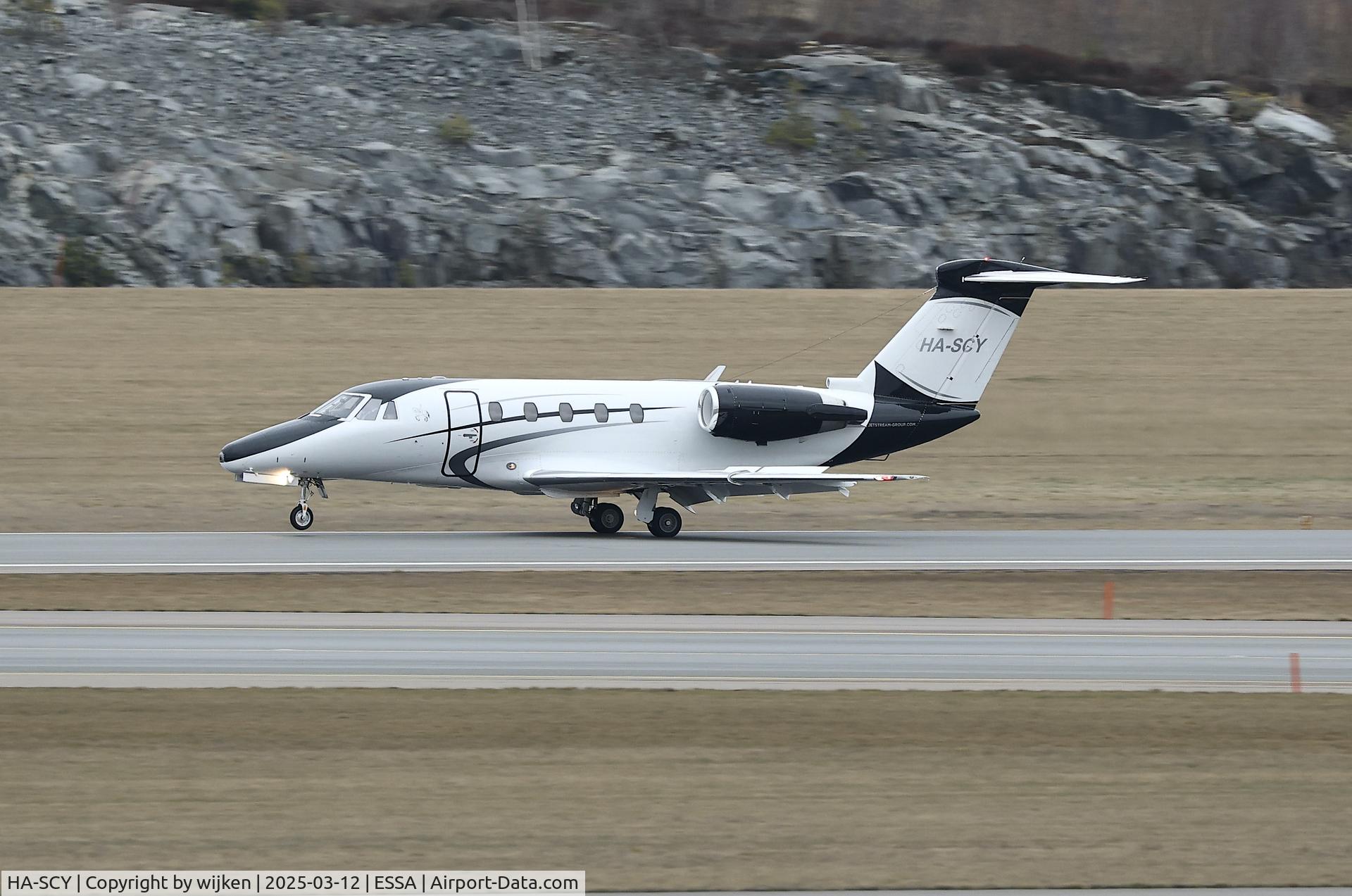 HA-SCY, 1991 Cessna 650 C/N 650-0202, Rwy 01R