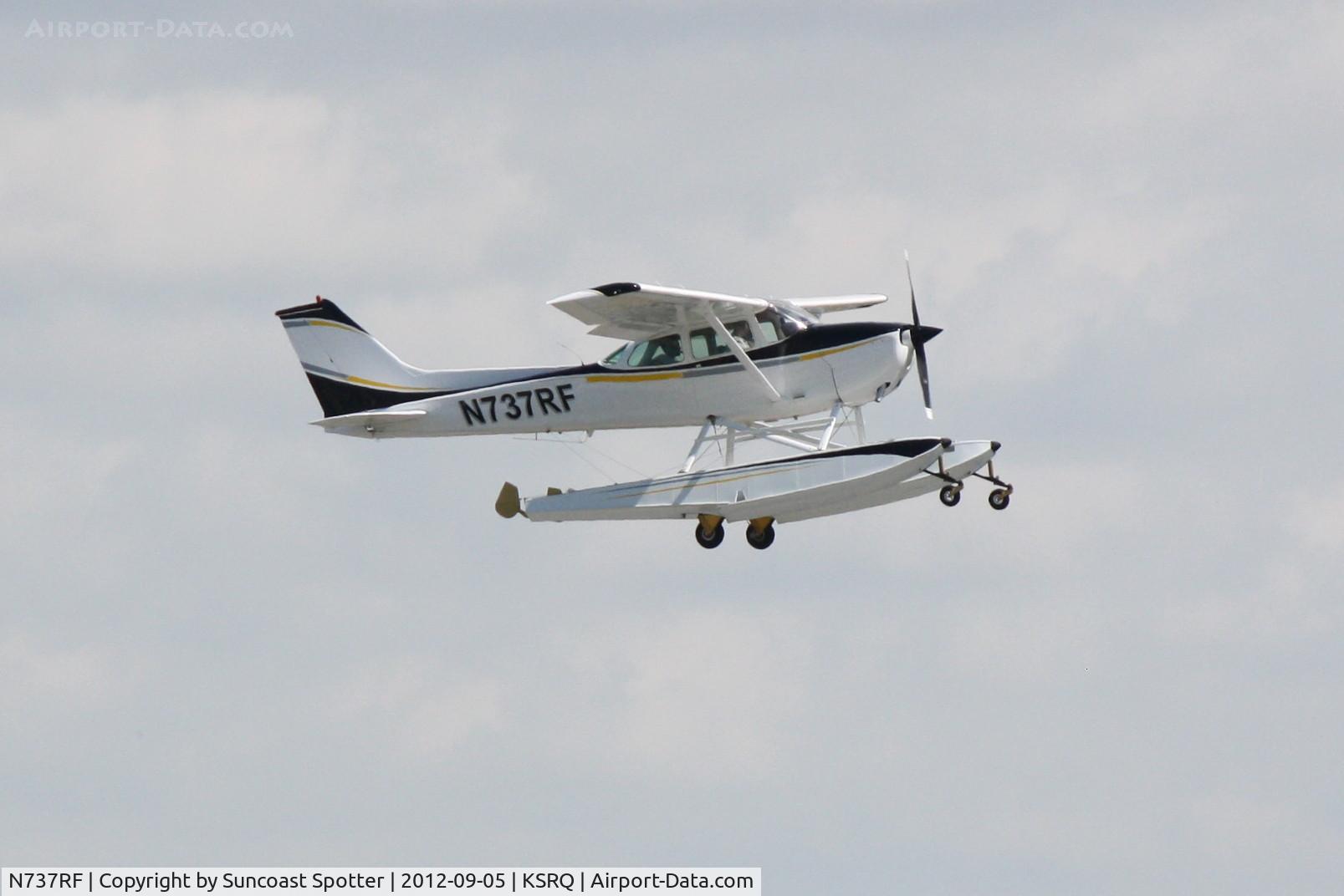 N737RF, 1977 Cessna 172N C/N 17269610, Cessna Skyhawk departs Sarasota-Bradenton International Airport