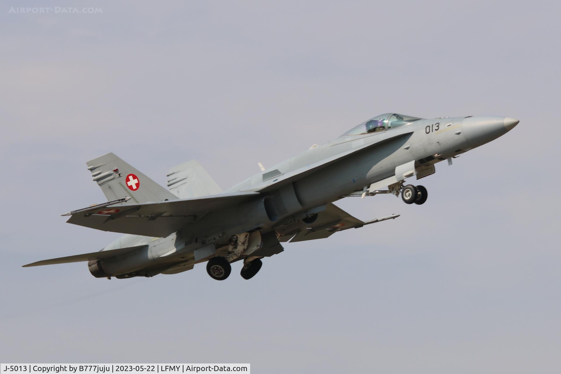 J-5013, McDonnell Douglas F/A-18C Hornet C/N 1357/SFC013, at Salon 2023