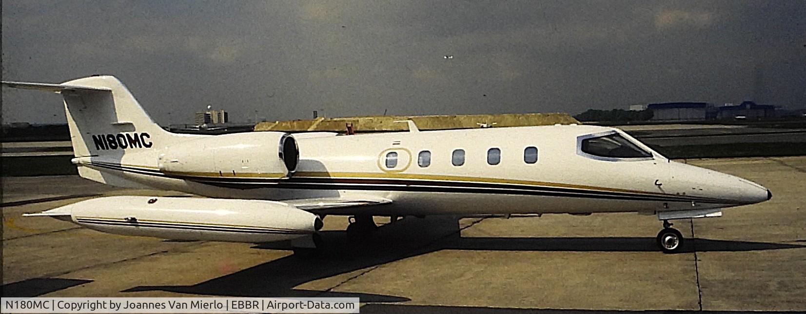 N180MC, 1978 Gates Learjet 25D C/N 261, ex-slide