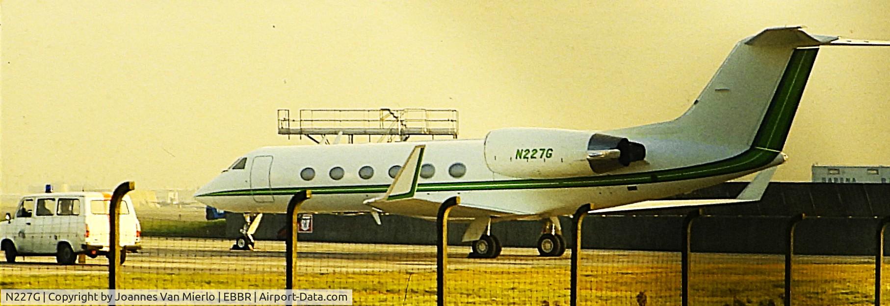 N227G, 1969 Grumman G-1159 Gulfstream II C/N 76, ex-slide