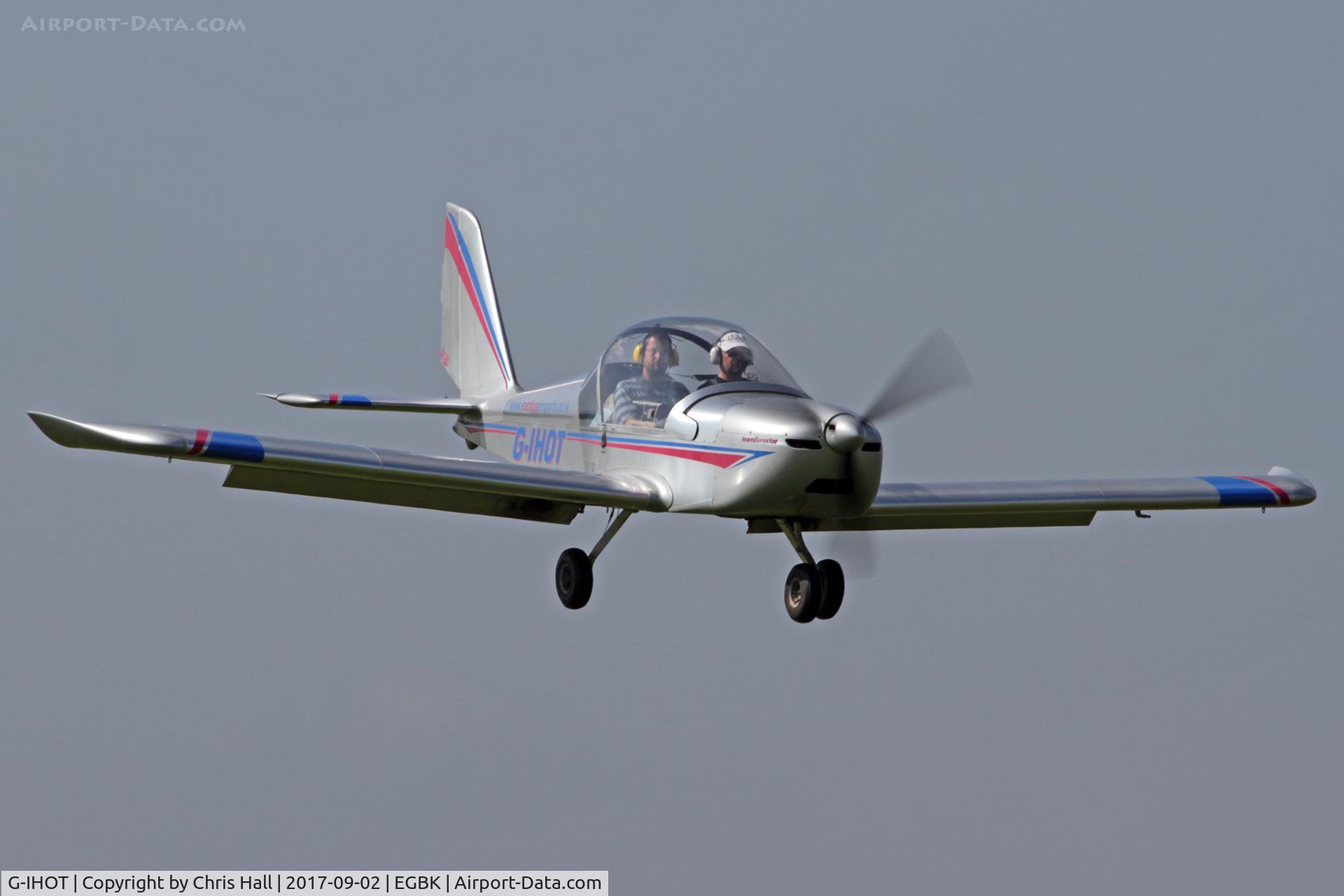 G-IHOT, 2004 Cosmik EV-97 TeamEurostar UK C/N 2007, LAA Rally 2017, Sywell