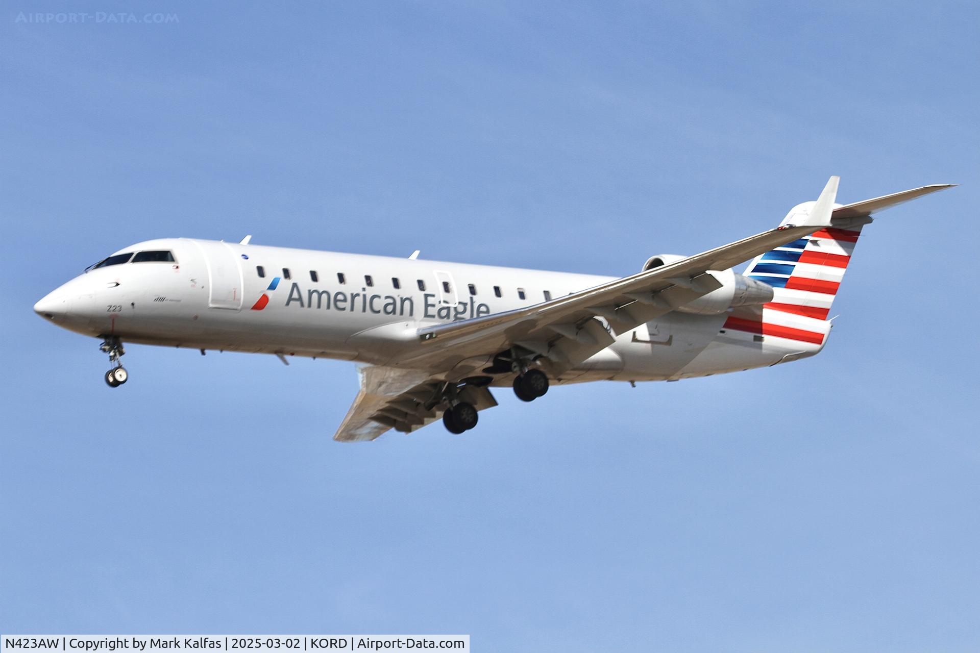 N423AW, 2002 Bombardier CRJ-200LR (CL-600-2B19) C/N 7636, CRJ2 AIR WISCONSIN /AMERICAN EAGLE CRJ-200 N423AW  AWI6069 SPI-ORD