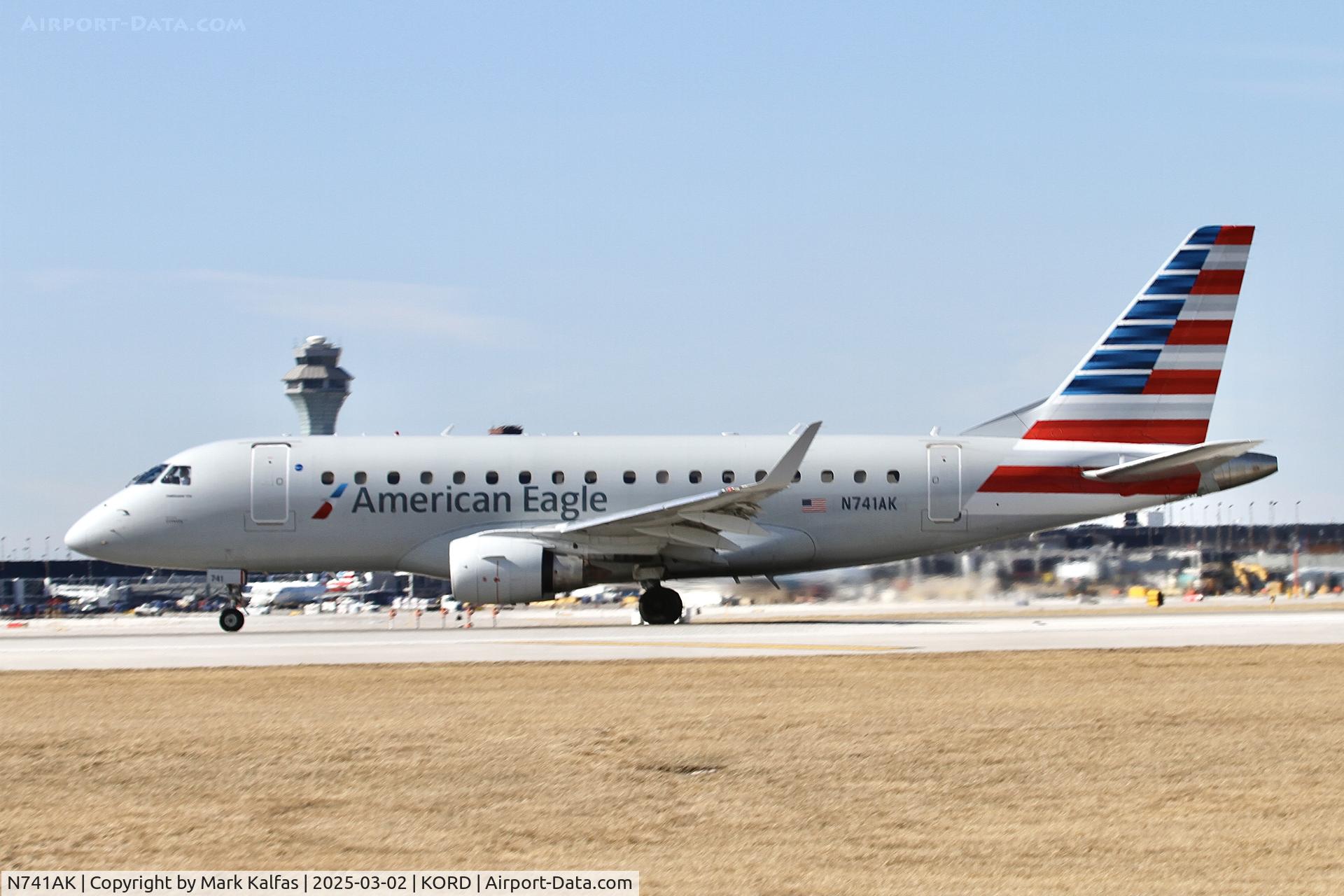 N741AK, 2006 Embraer 170SU (ERJ-170-100SU) C/N 17000138, E170 Envoy/American Airlines Embraer ERJ-170SE N741AK ENY4074 ORD-MEM