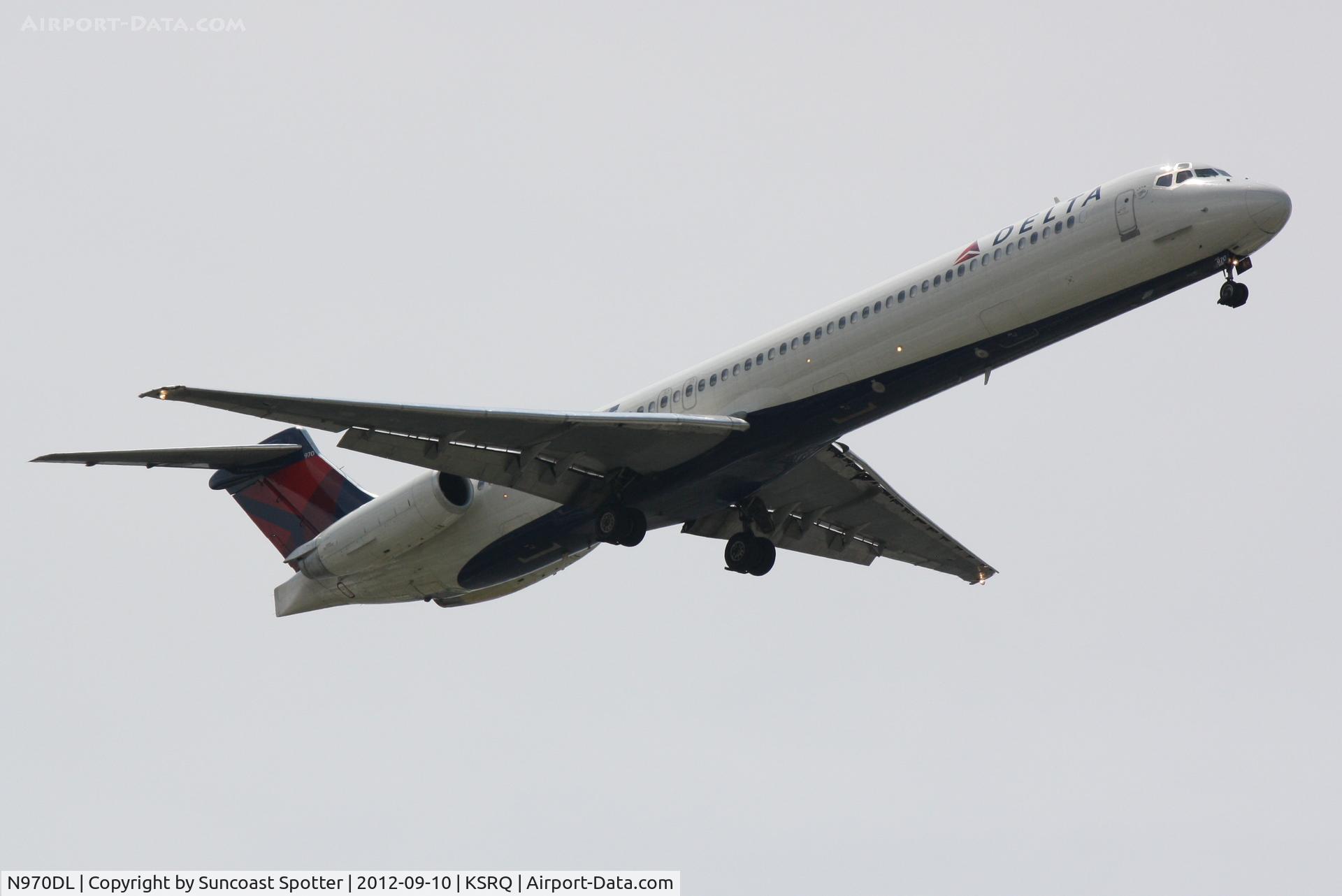 N970DL, 1990 McDonnell Douglas MD-88 C/N 53173, Delta Flight 727 arrives at Sarasota-Bradenton International Airport following a flight from Hartsfield-Jackson International Airport