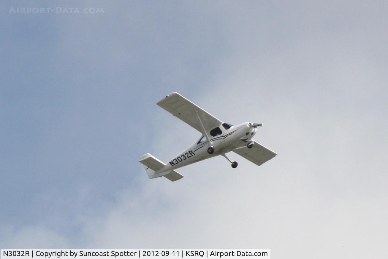 N3032R, Cessna 162 Skycatcher C/N 16200105, Cessna Skycatcher departs Sarasota-Bradenton International Airport