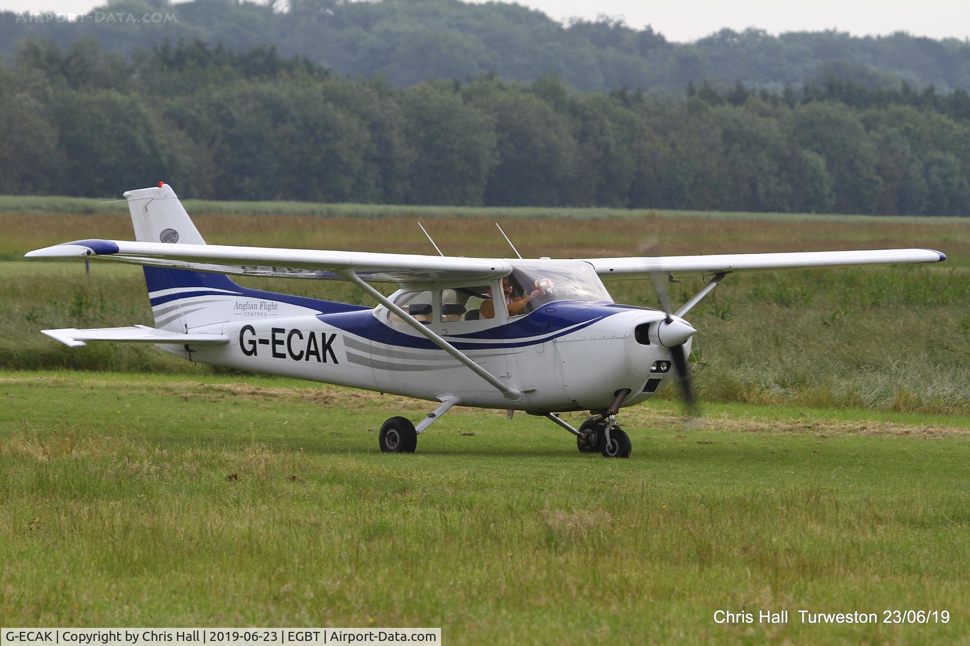 G-ECAK, 1976 Reims F172M ll Skyhawk C/N 1509, Turweston, Air Britain fly in