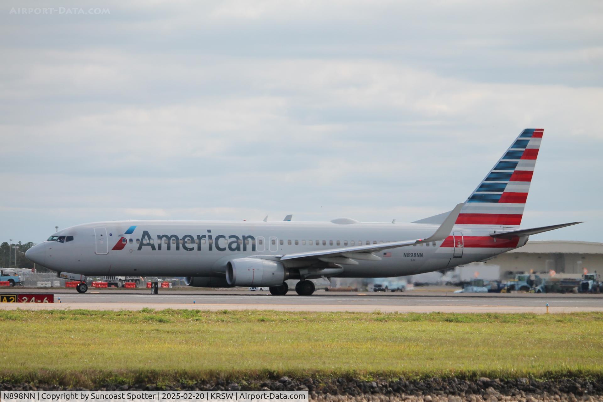 N898NN, 2012 Boeing 737-823 C/N 33225, American Flight 1656 departs Runway 6 at Southwest Florida International Airport enroute to Dallas-Fort Worth  International Airport