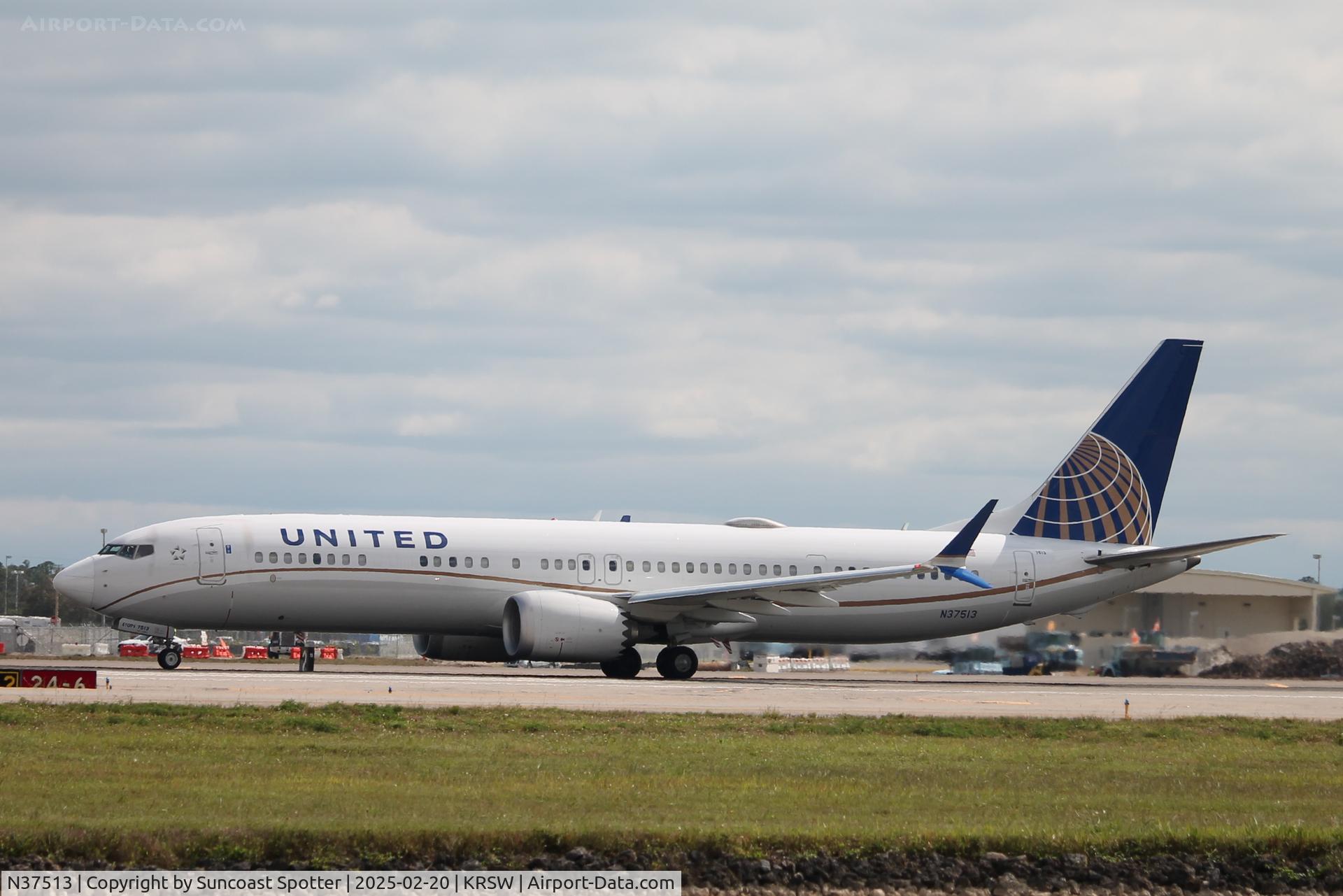 N37513, 2019 Boeing 737-9 MAX C/N 64494, United Flight 1807 departs Runway 6 at Southwest Florida International Airport enroute to Cleveland-Hopkins International Airport
