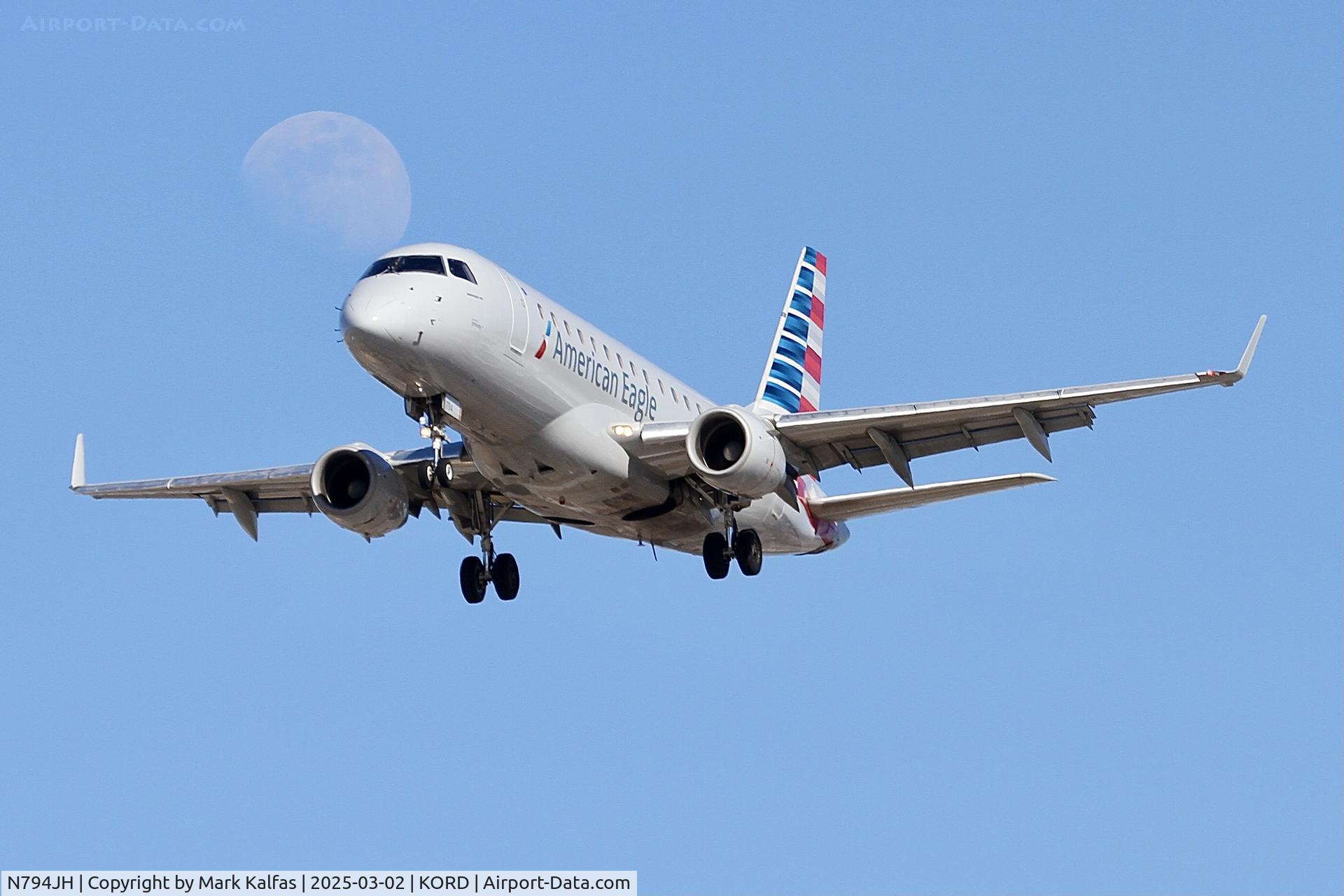 N794JH, 2005 Embraer 170LR (ERJ-170-100SE) C/N 17000066, E170 ENVOY / AMERICAN EAGLE EMBRAER ERJ 170-100 SE N794JH ENY3676 EYW-ORD