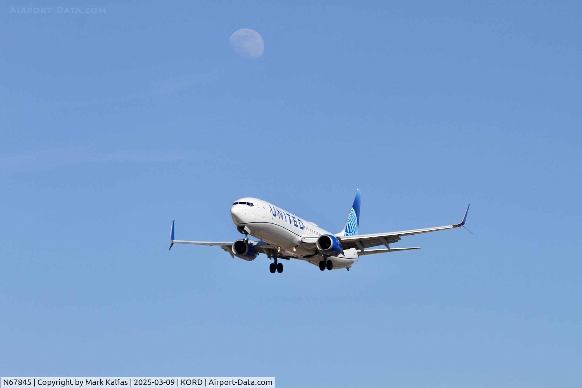 N67845, 2015 Boeing 737-924/ER C/N 42185, B739 UNITED AIRLINES BOEING 737-924/ER N67845 UA467 RSW-ORD