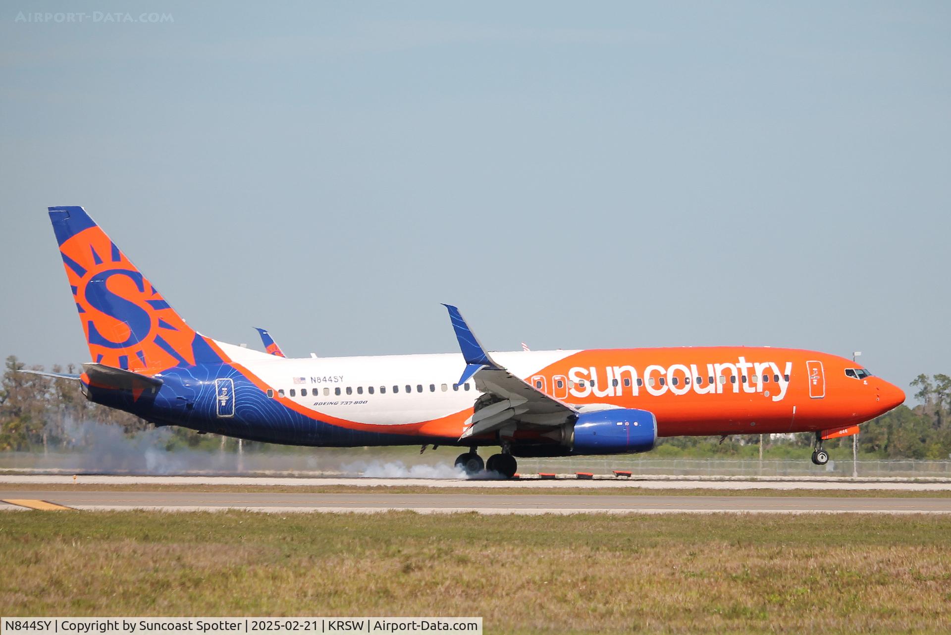 N844SY, 2014 Boeing 737-8K5 C/N 37240, Sun Country Flight 383 arrives on Runway 6 at Southwest Florida International Airport following flight from Minneapolis-St Paul International Airport
