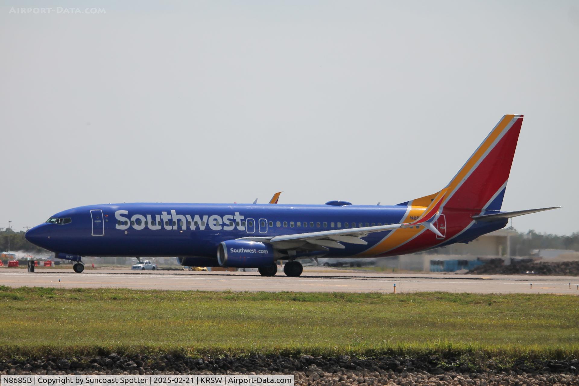 N8685B, 2016 Boeing 737-8H4 C/N 36723, Southwest Flight 2930 departs Runway 6 at Southwest Florida International Airport enroute to Dallas-Love Field