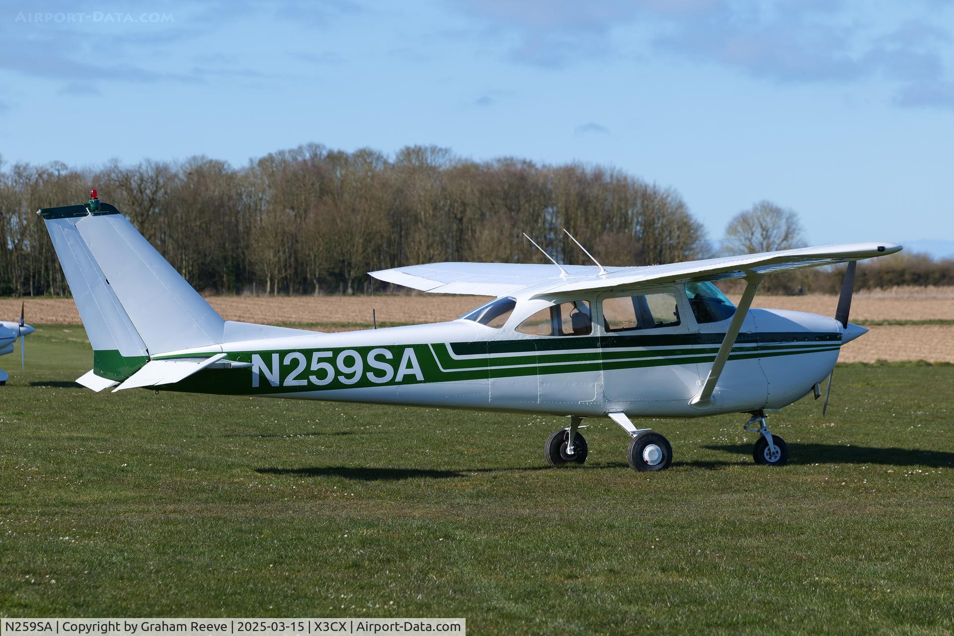 N259SA, Reims F172G C/N F172-0278, Parked at Northrepps.
