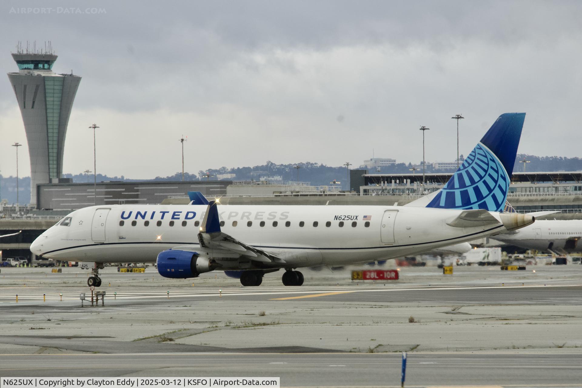 N625UX, 2019 Embraer ERJ-175LL (ERJ-170-200LL) C/N 17000835, Departing runway 10 SFO 2025