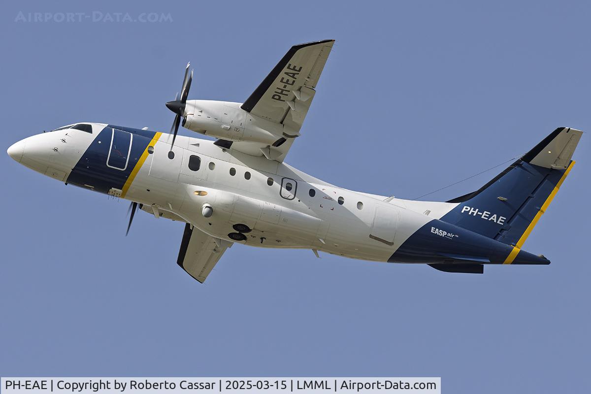 PH-EAE, 1995 Fairchild Dornier Do-328-120TP C/N 3059, Runway 13