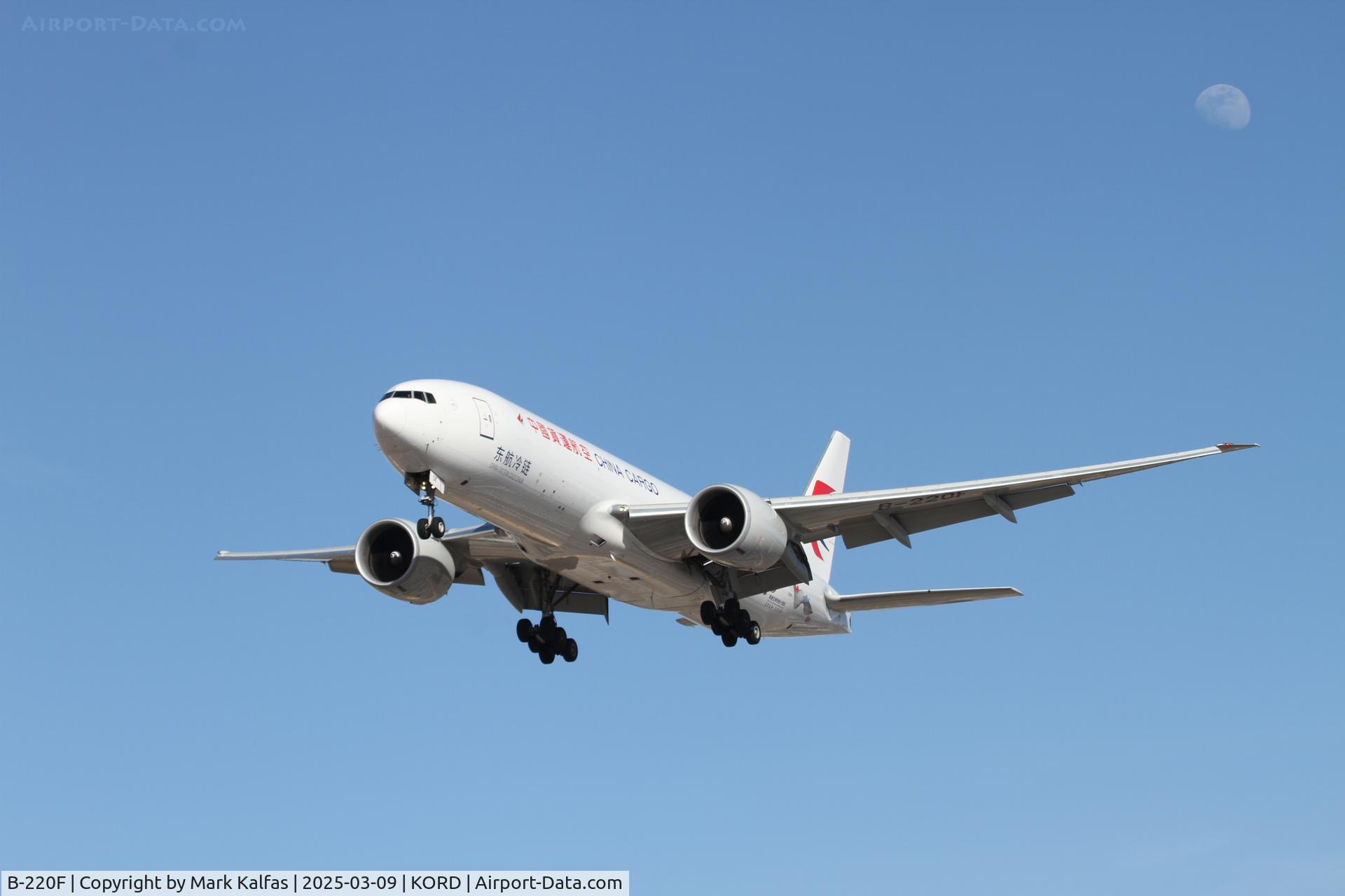 B-220F, Boeing 777-F6N C/N 66624, B77L China Cargo BOEING 777-F6N B-220F CKK225 SEA-ORD