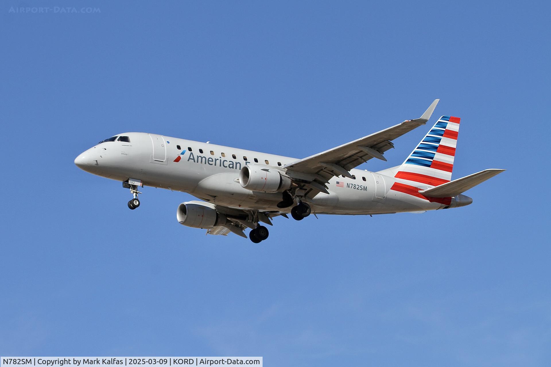 N782SM, 2004 Embraer 170SU (ERJ-170-100SU) C/N 17000022, E170 ENVOY / AMERICAN EAGLE EMBRAER ERJ 170-100SU N782SM ENY3984 ICT-ORD