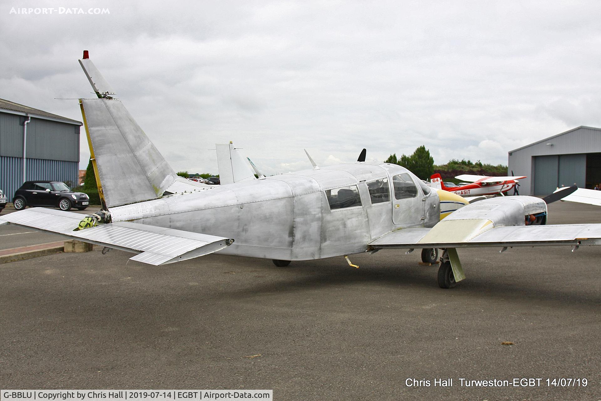 G-BBLU, 1973 Piper PA-34-200 Seneca C/N 34-7350271, Turweston, British Grand Prix weekend