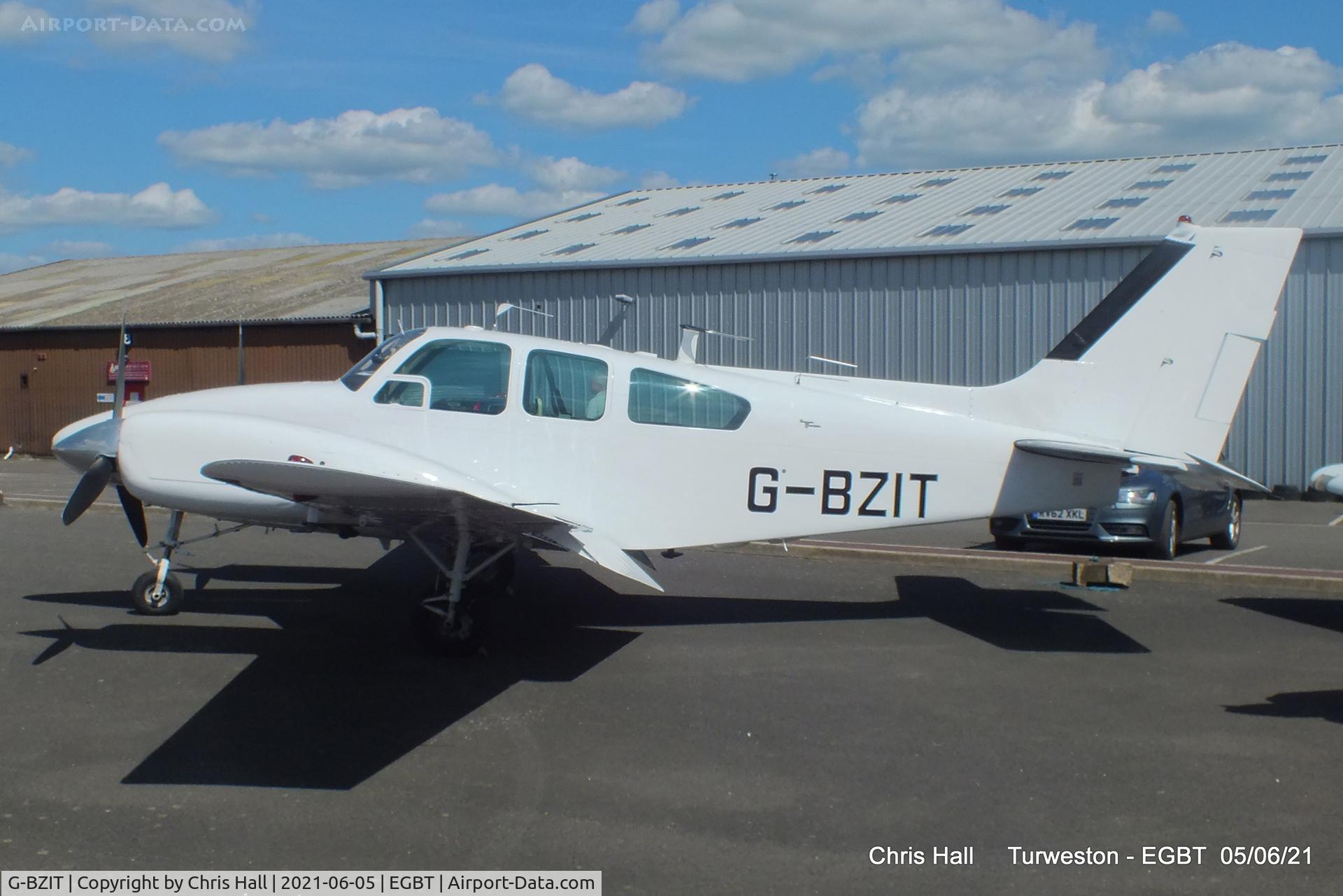 G-BZIT, 1964 Beech 95-B55 Baron Baron C/N TC-564, Turweston