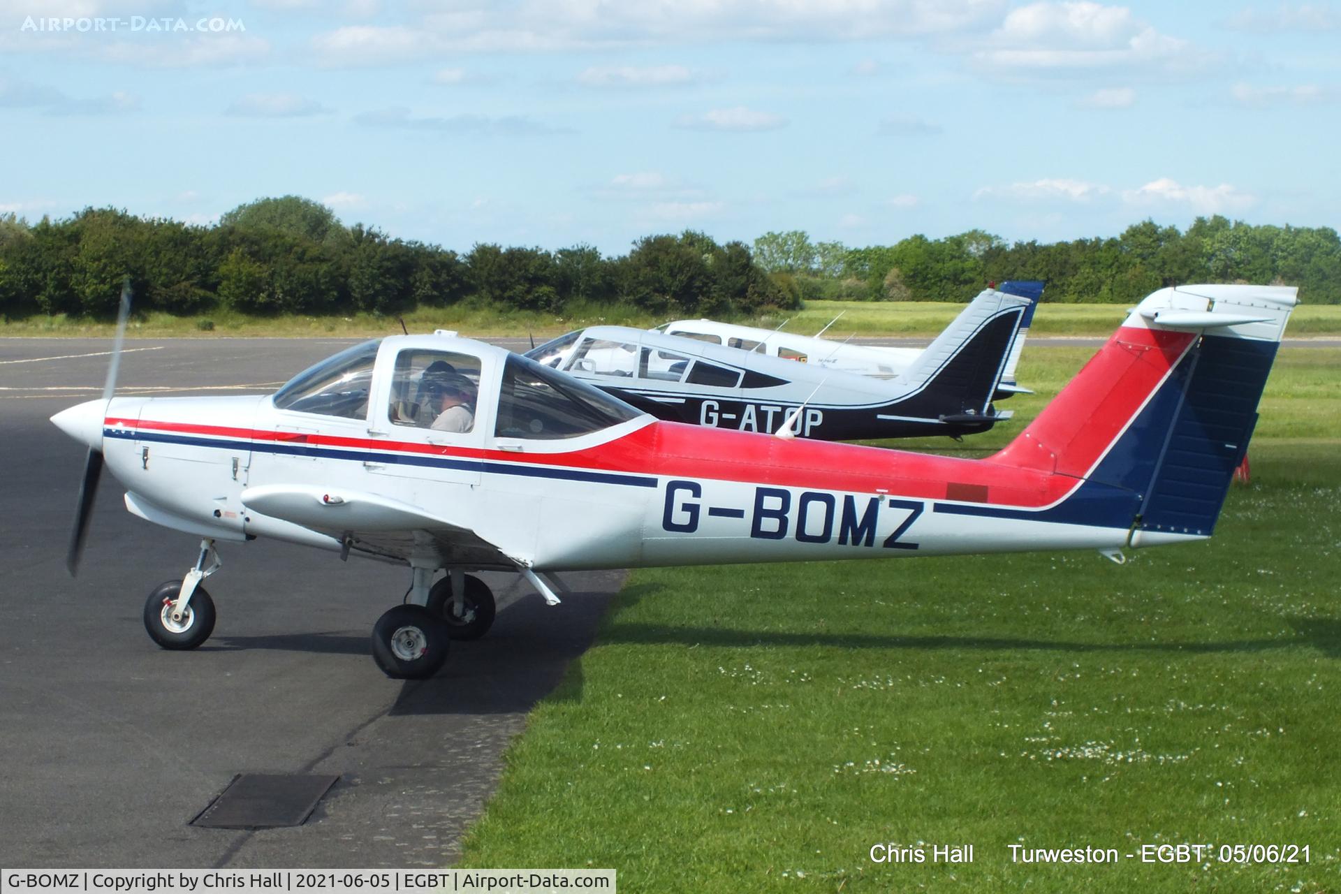 G-BOMZ, 1978 Piper PA-38-112 Tomahawk Tomahawk C/N 38-78A0635, Turweston