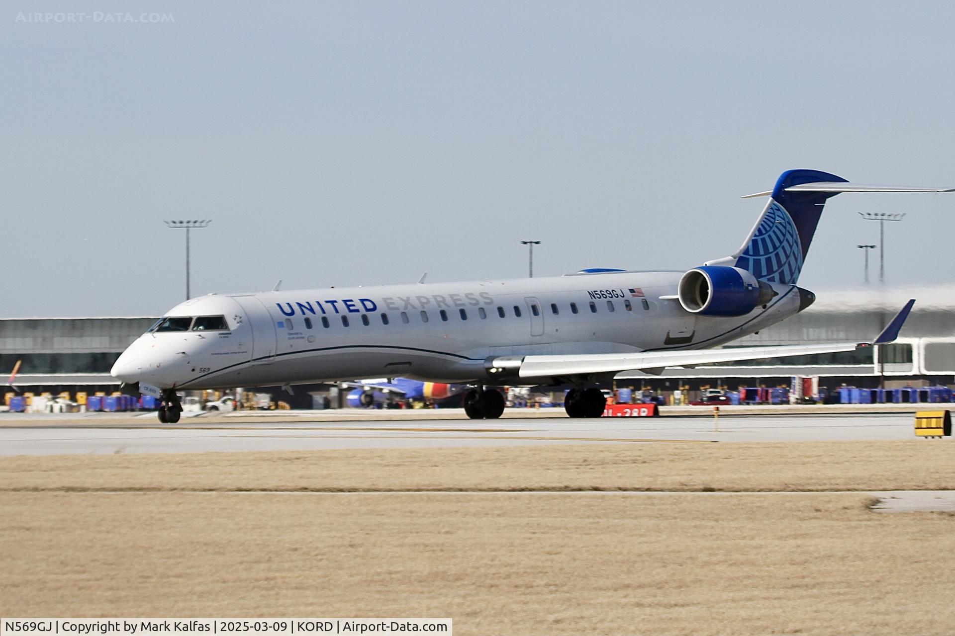 N569GJ, 2003 Bombardier CRJ-700 (CL-600-2C10) Regional Jet C/N 10109, CRJ7 GOJET / UNITED EXPRESS Canadair Regional Jet CRJ-550 N569GJ GJS4518 ORD-STL