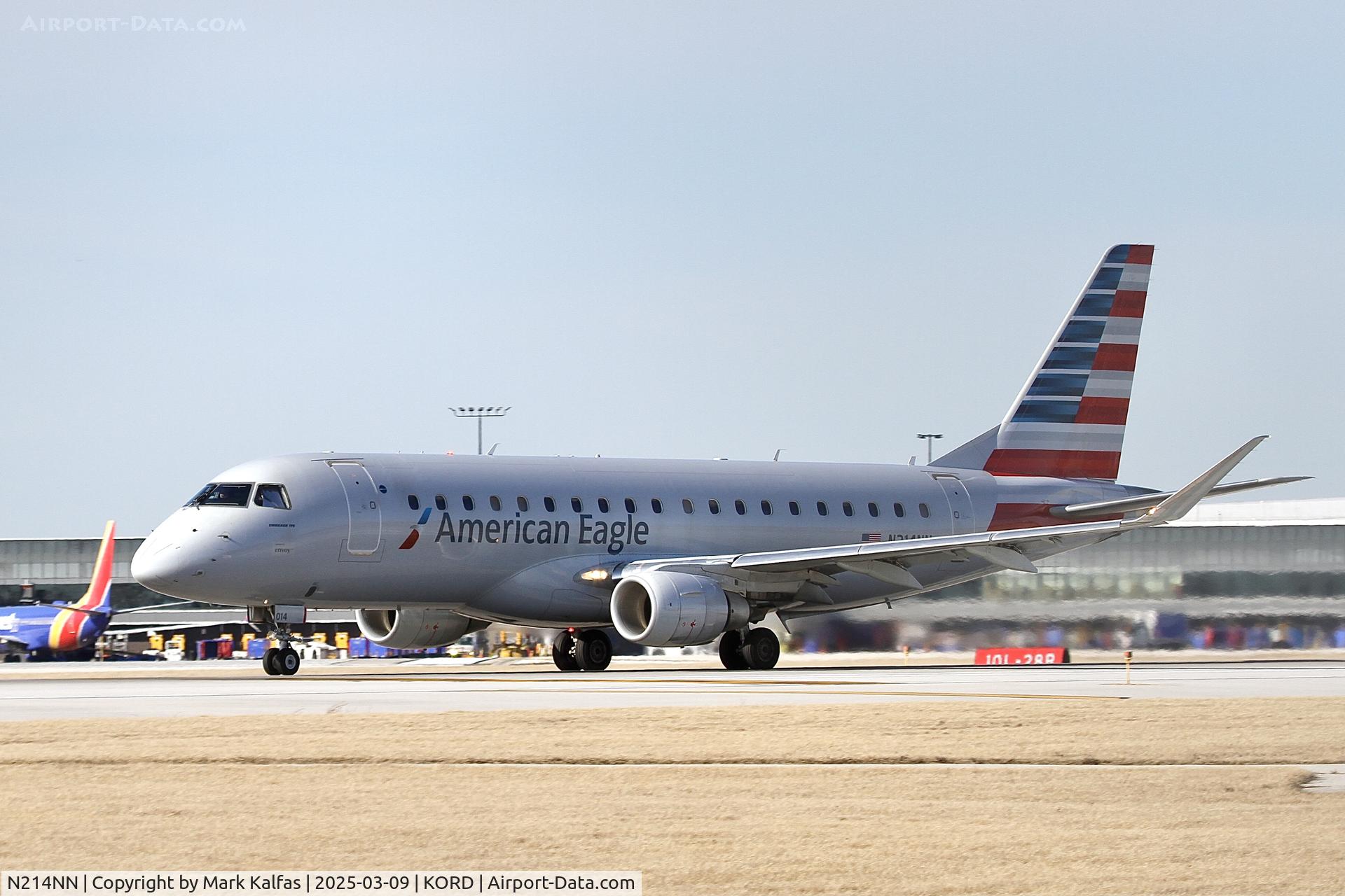 N214NN, 2015 Embraer 175LR (ERJ-170-200LR) C/N 17000508, E170 ENVOY /AMERICAN EAGLE EMBRAER S A ERJ 170-200 LR  N214NN ENY3821 ORD-ATL