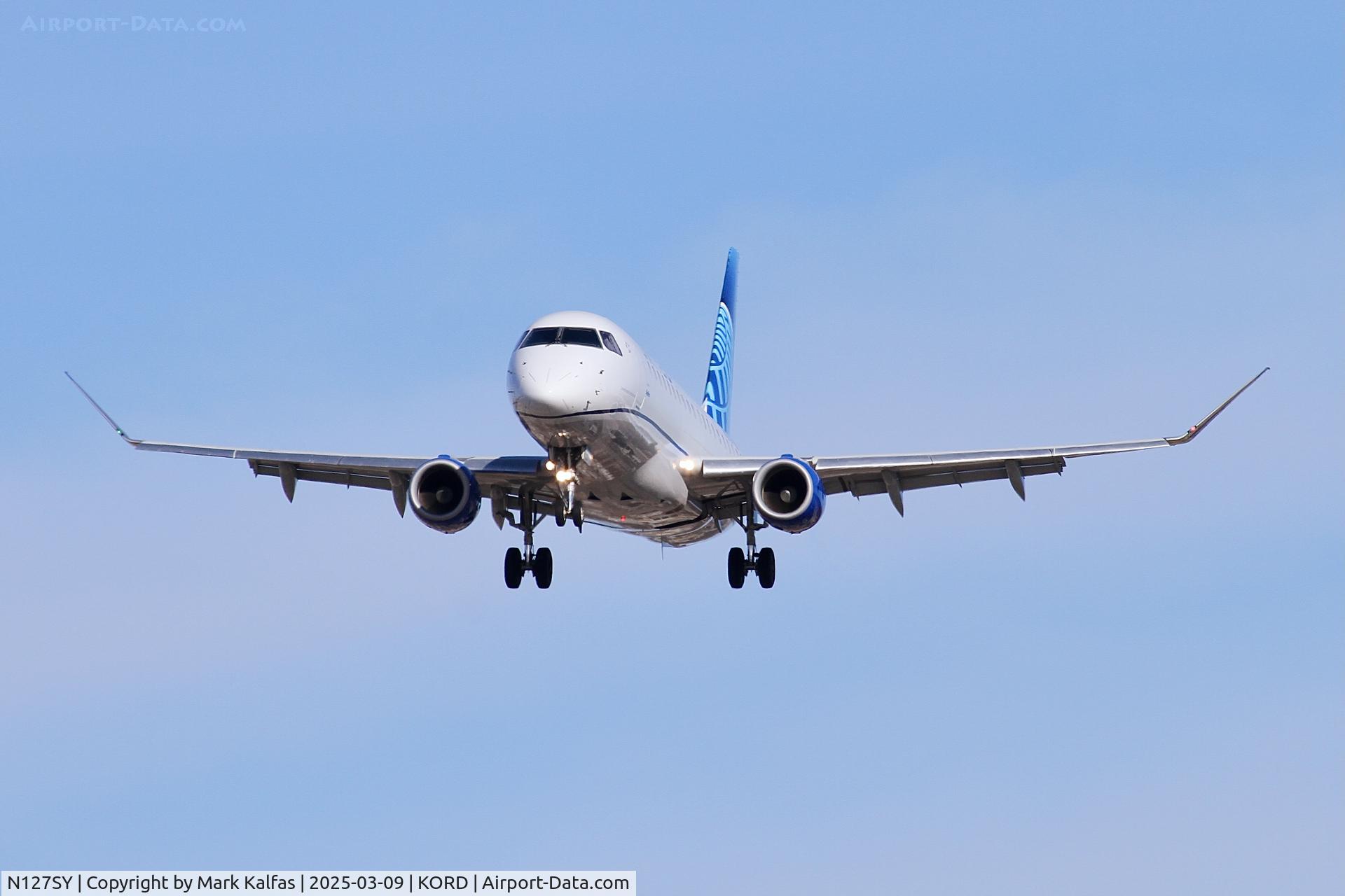 N127SY, 2014 Embraer 175LR (ERJ-170-200LR) C/N 17000441, E75L SkyWest/United Express EMBRAER 175 N127SY SKW5529 COS-ORD